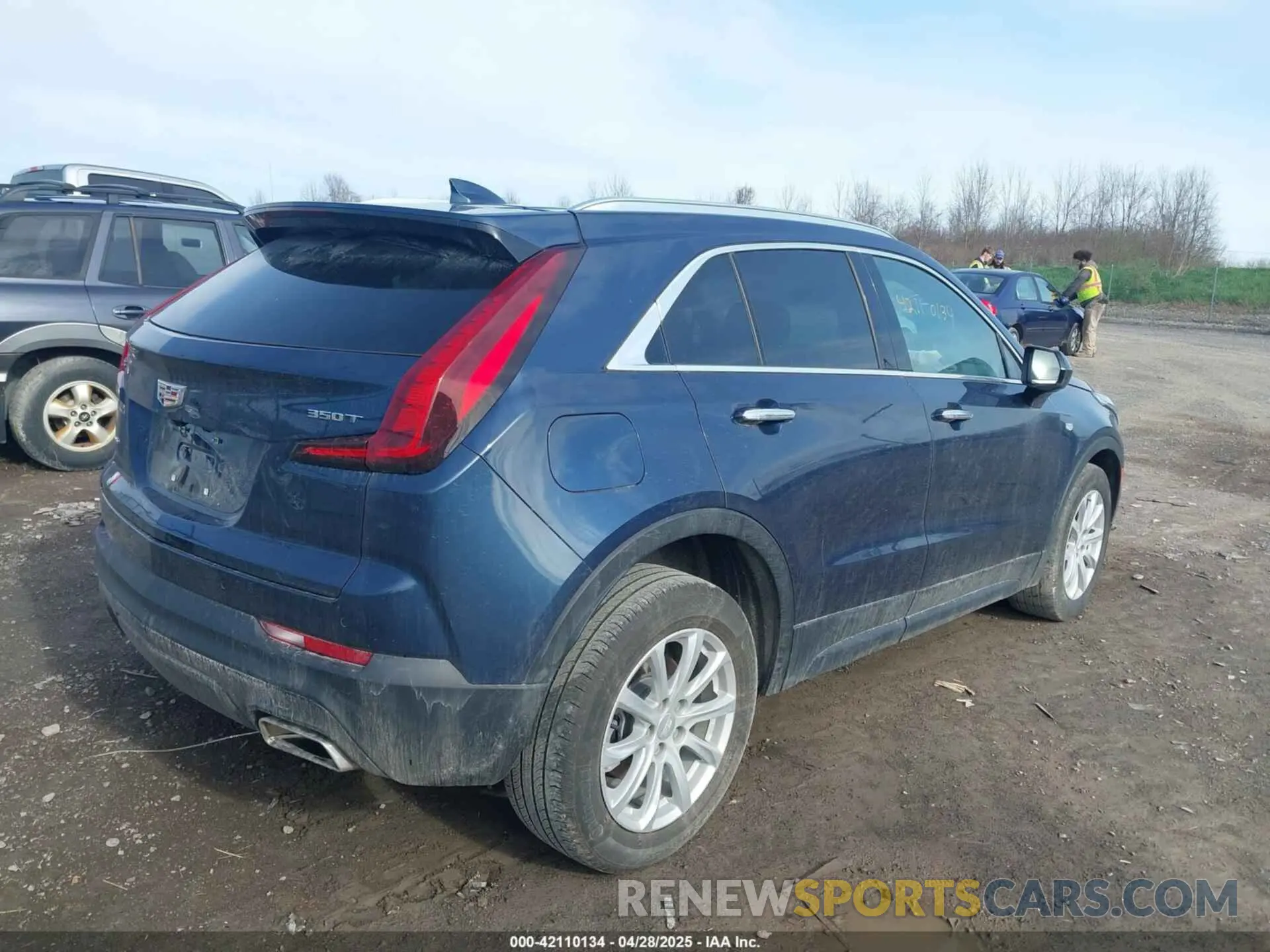 4 Photograph of a damaged car 1GYFZBR40NF146348 CADILLAC XT4 2022