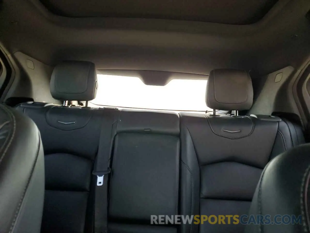 10 Photograph of a damaged car 1GYFZCR44NF151123 CADILLAC XT4 2022