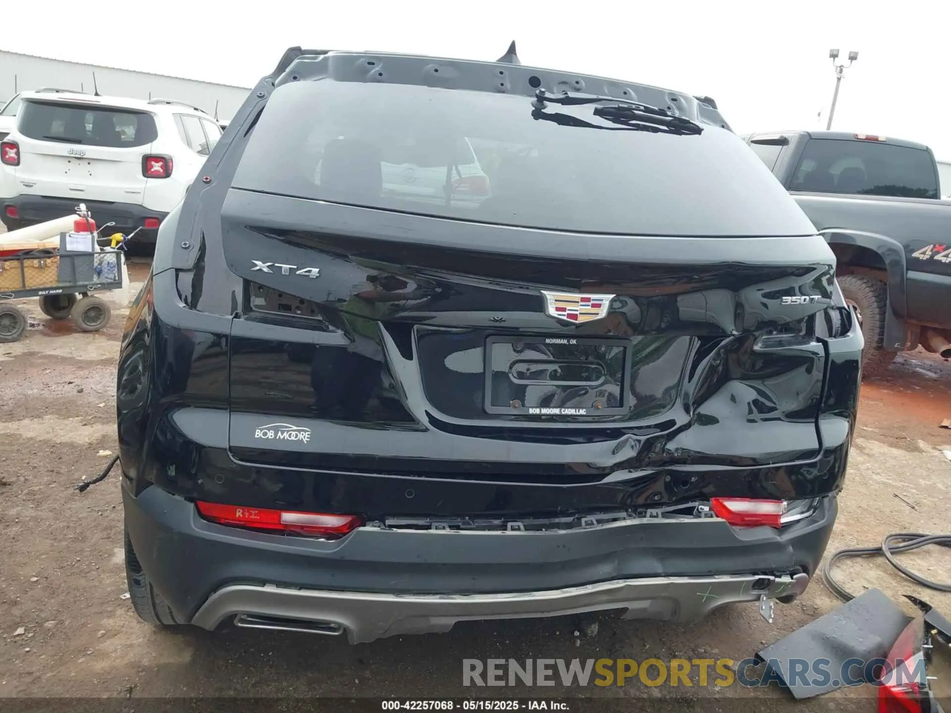17 Photograph of a damaged car 1GYFZCR44NF169492 CADILLAC XT4 2022