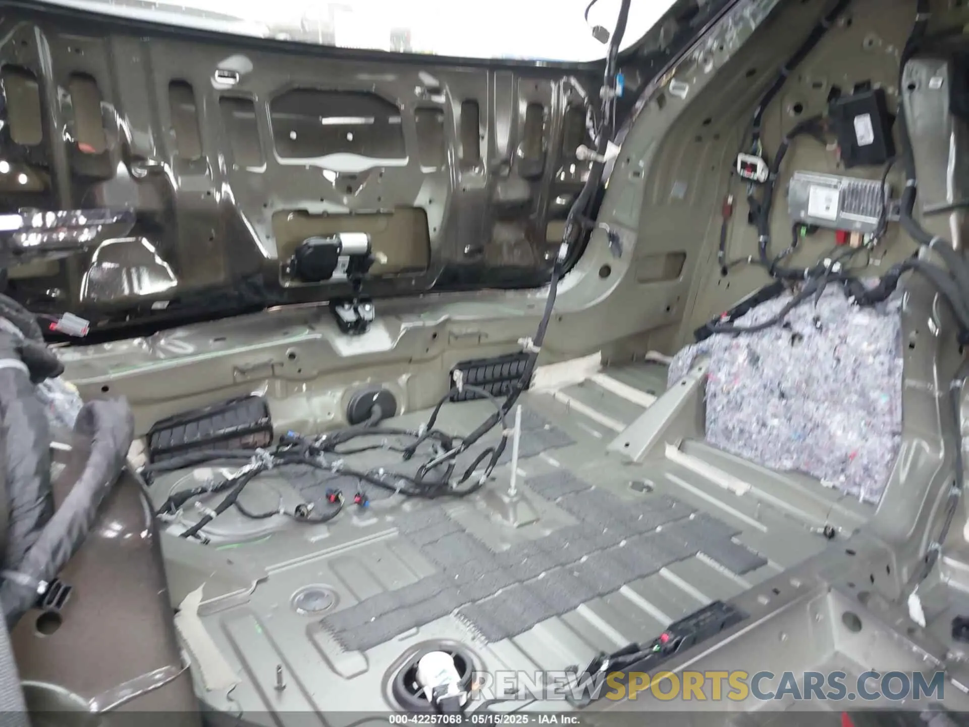 18 Photograph of a damaged car 1GYFZCR44NF169492 CADILLAC XT4 2022