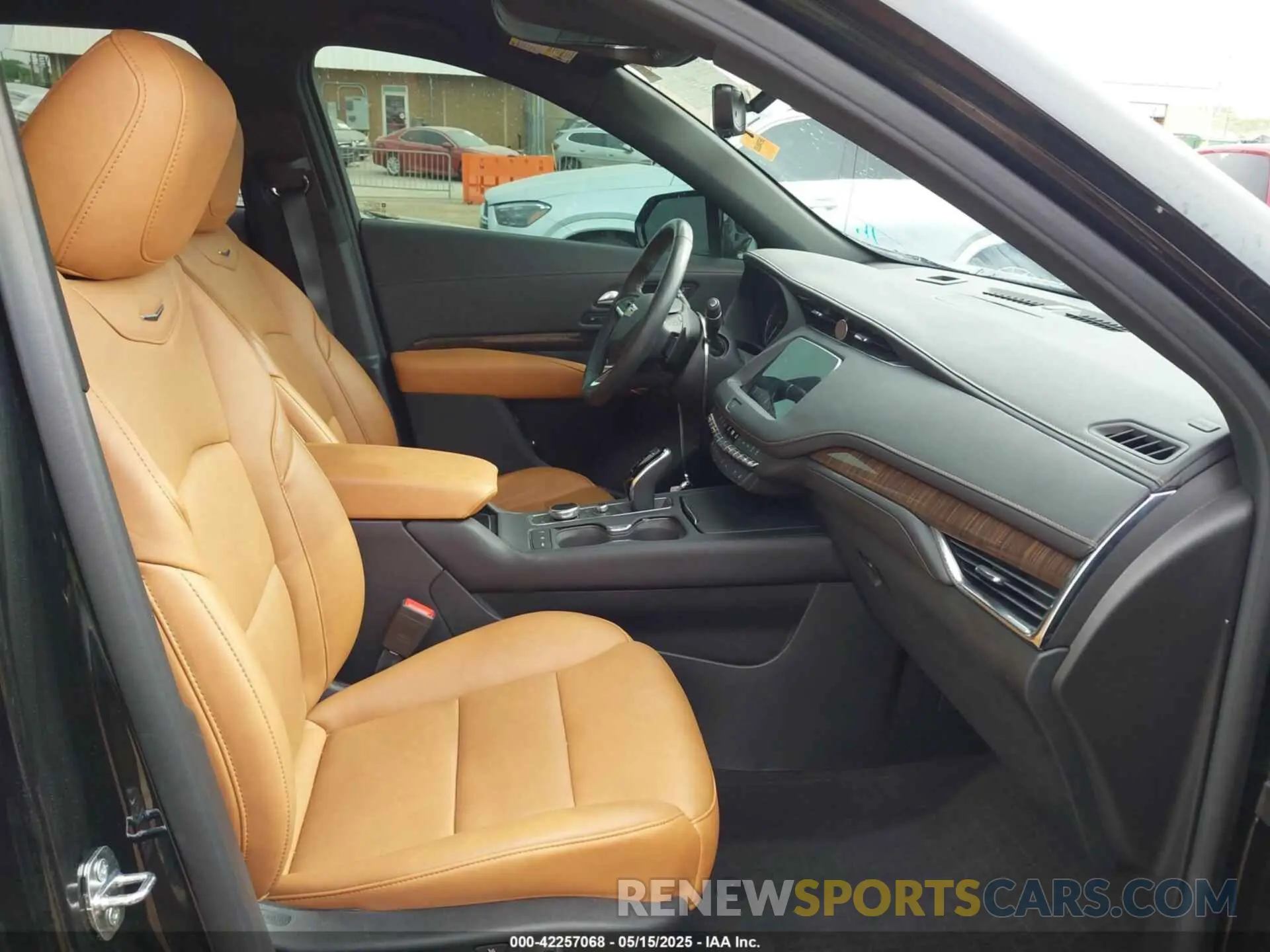 5 Photograph of a damaged car 1GYFZCR44NF169492 CADILLAC XT4 2022