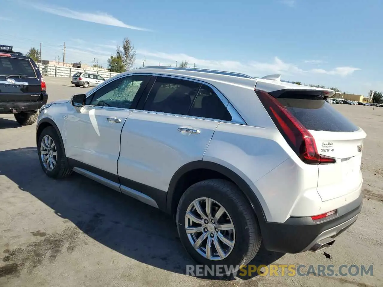 2 Photograph of a damaged car 1GYFZCR45NF100049 CADILLAC XT4 2022