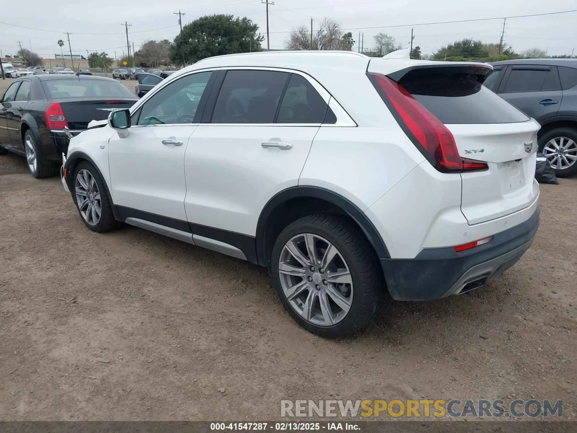 3 Photograph of a damaged car 1GYFZCR47NF110128 CADILLAC XT4 2022