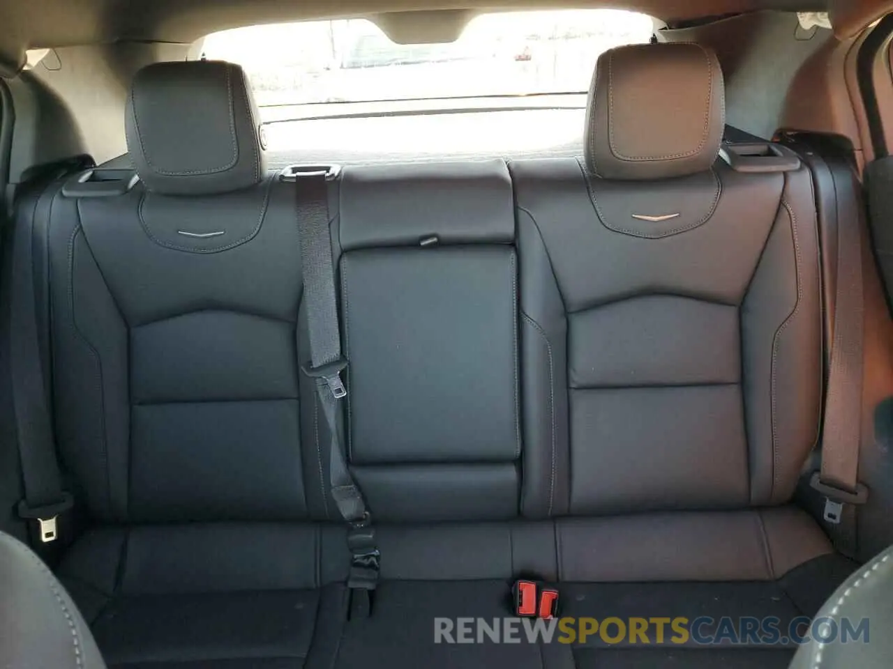 10 Photograph of a damaged car 1GYFZCR48NF105892 CADILLAC XT4 2022