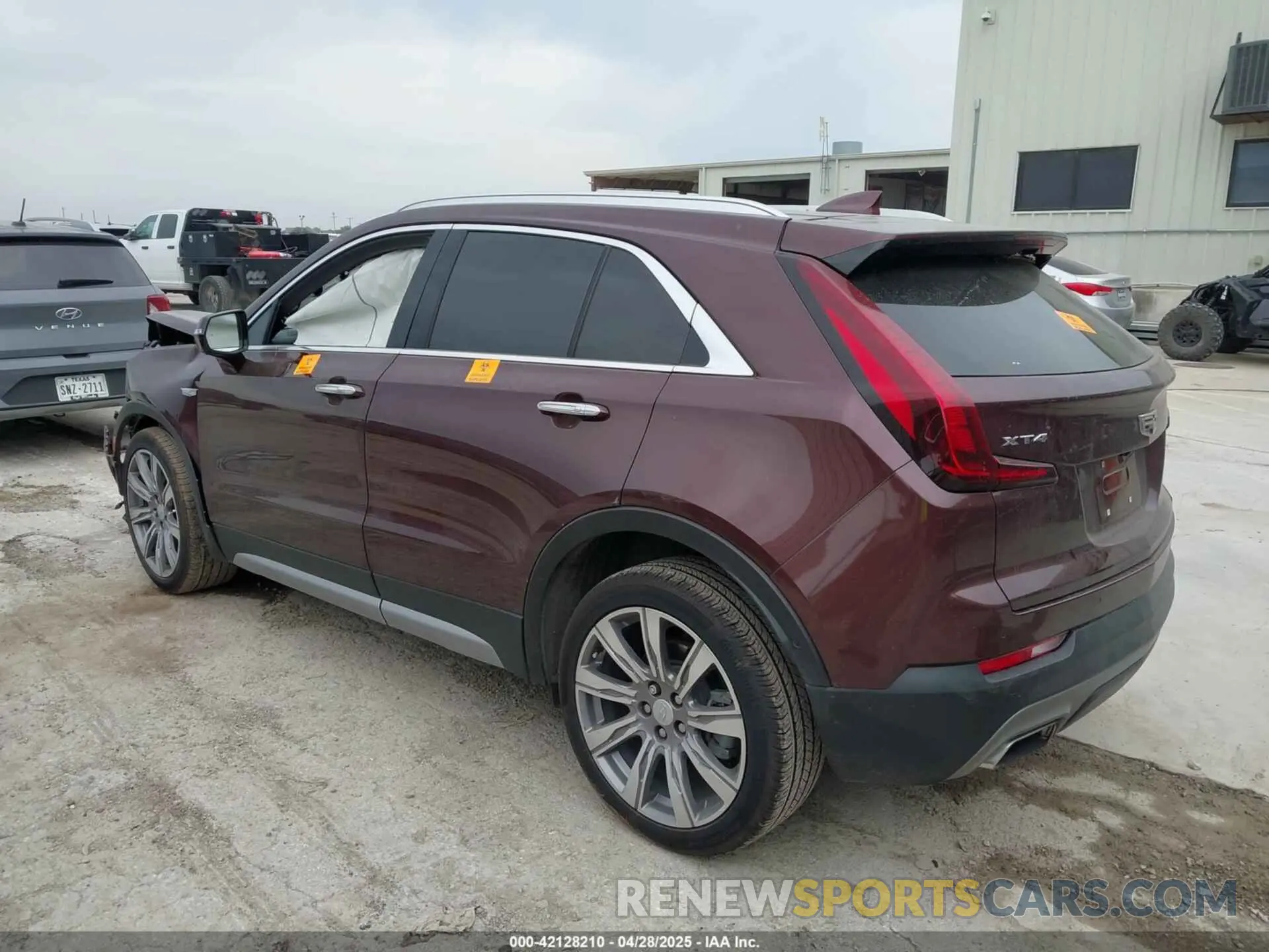 3 Photograph of a damaged car 1GYFZCR4XNF116845 CADILLAC XT4 2022