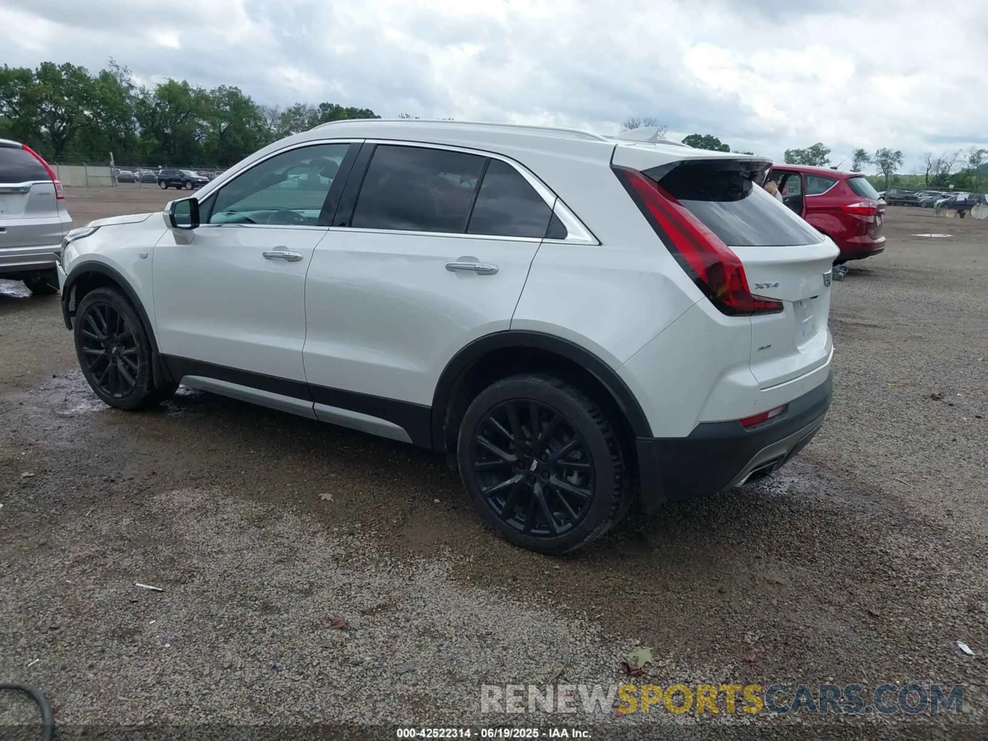 3 Photograph of a damaged car 1GYFZDR42NF128199 CADILLAC XT4 2022
