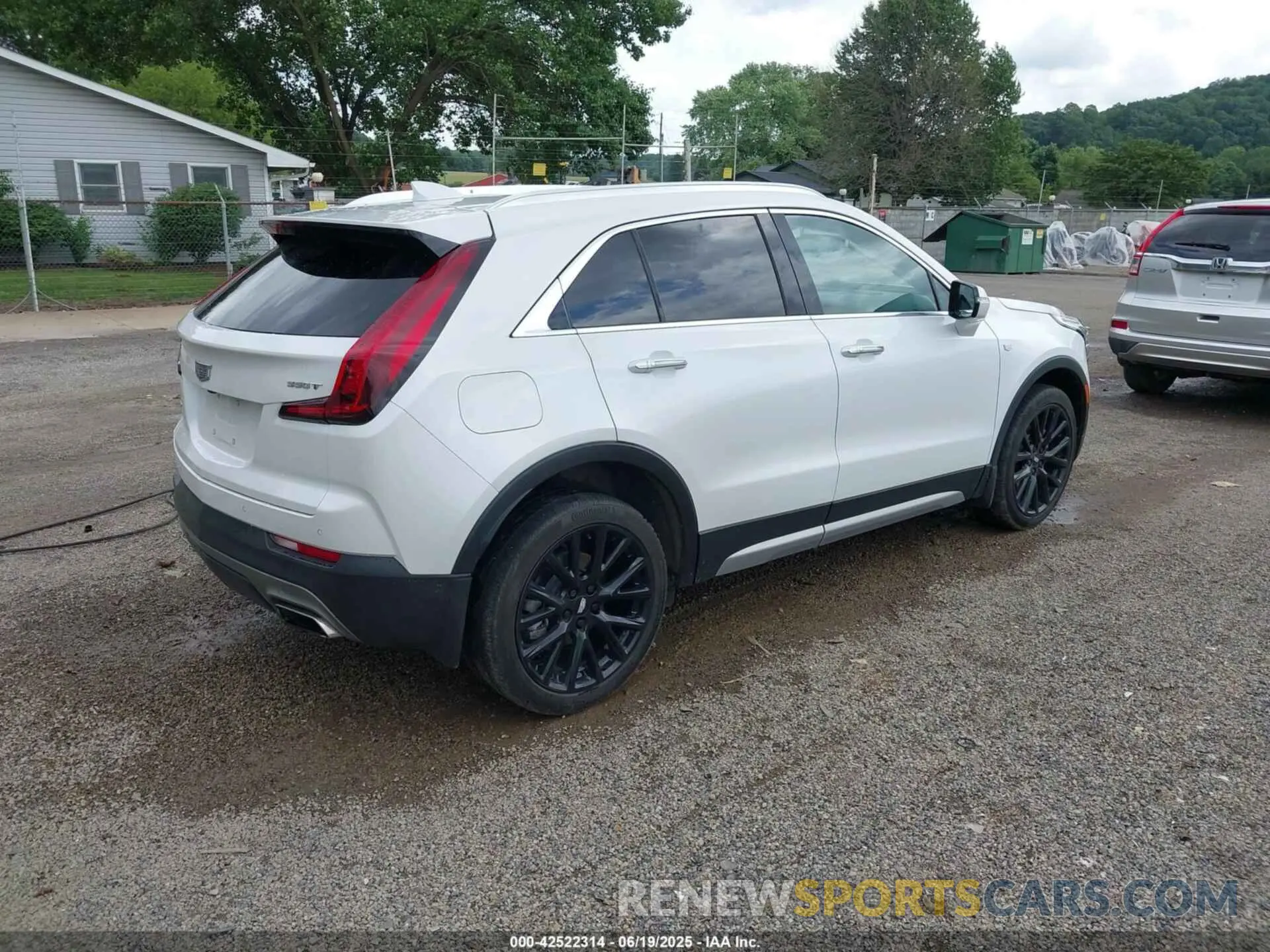 4 Photograph of a damaged car 1GYFZDR42NF128199 CADILLAC XT4 2022