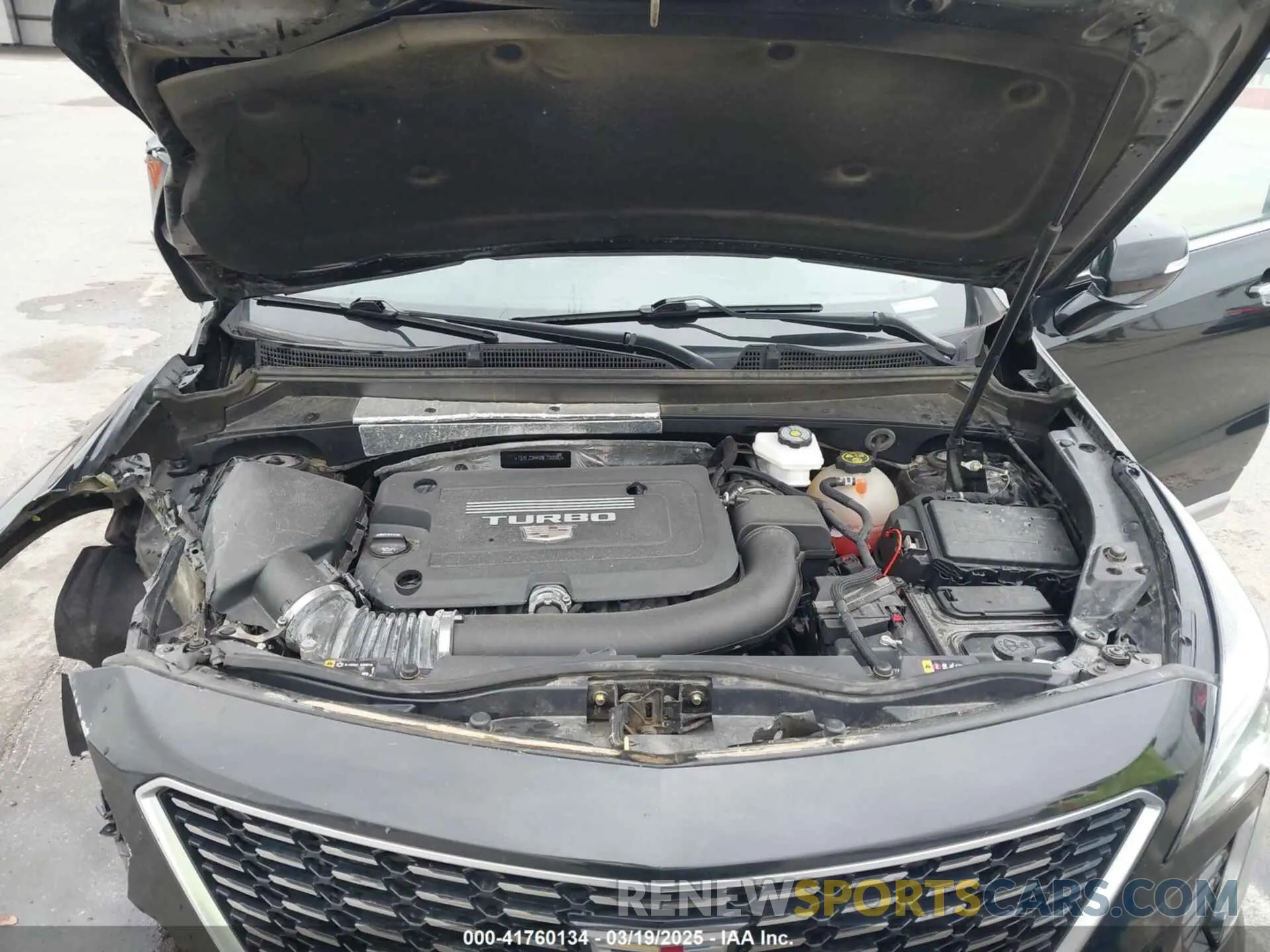 10 Photograph of a damaged car 1GYFZDR46NF100082 CADILLAC XT4 2022