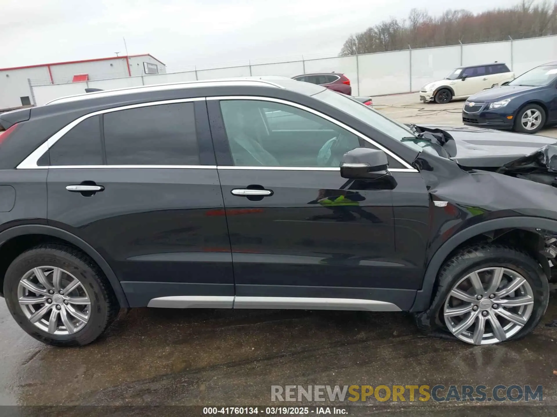14 Photograph of a damaged car 1GYFZDR46NF100082 CADILLAC XT4 2022