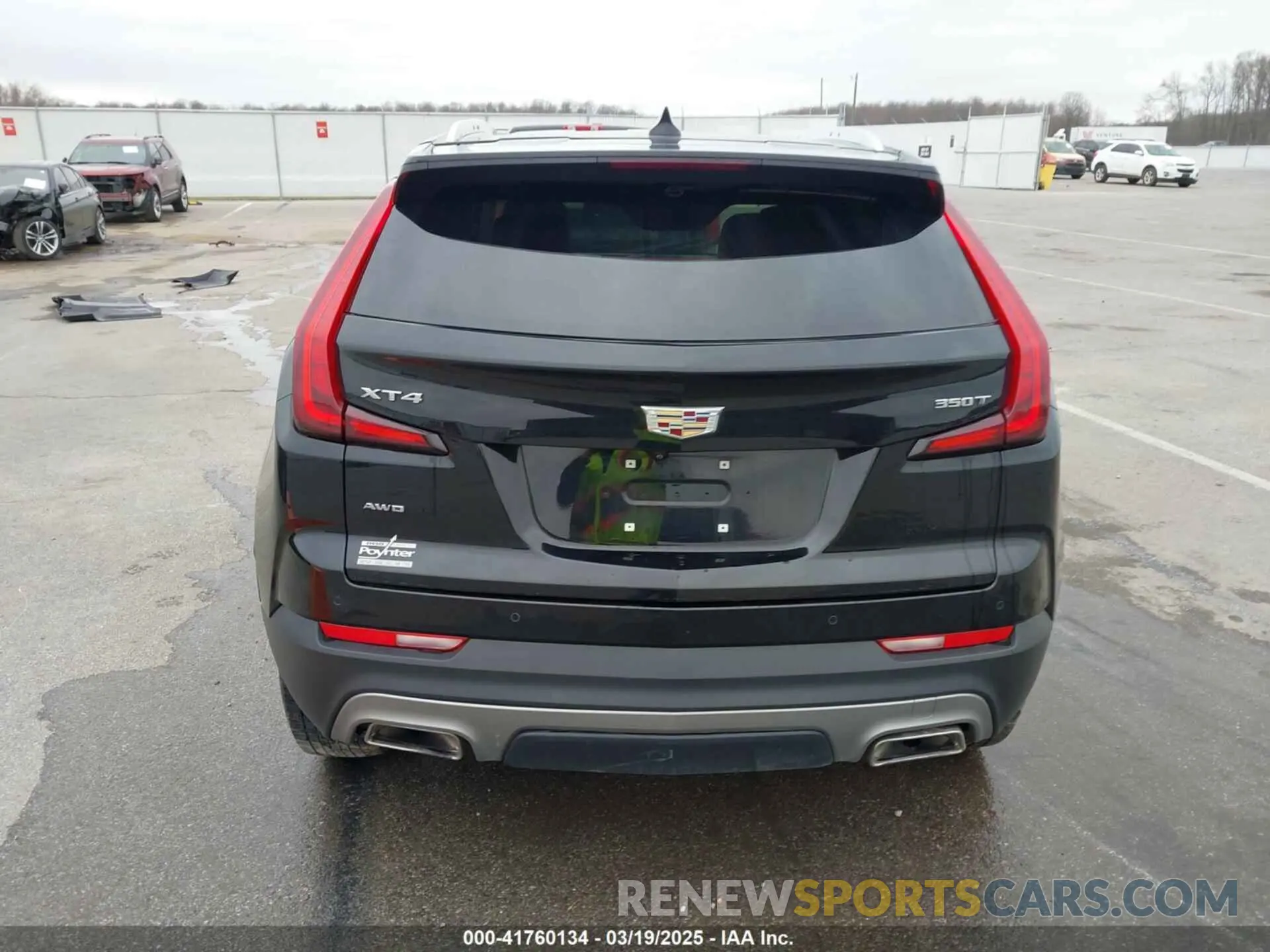 17 Photograph of a damaged car 1GYFZDR46NF100082 CADILLAC XT4 2022