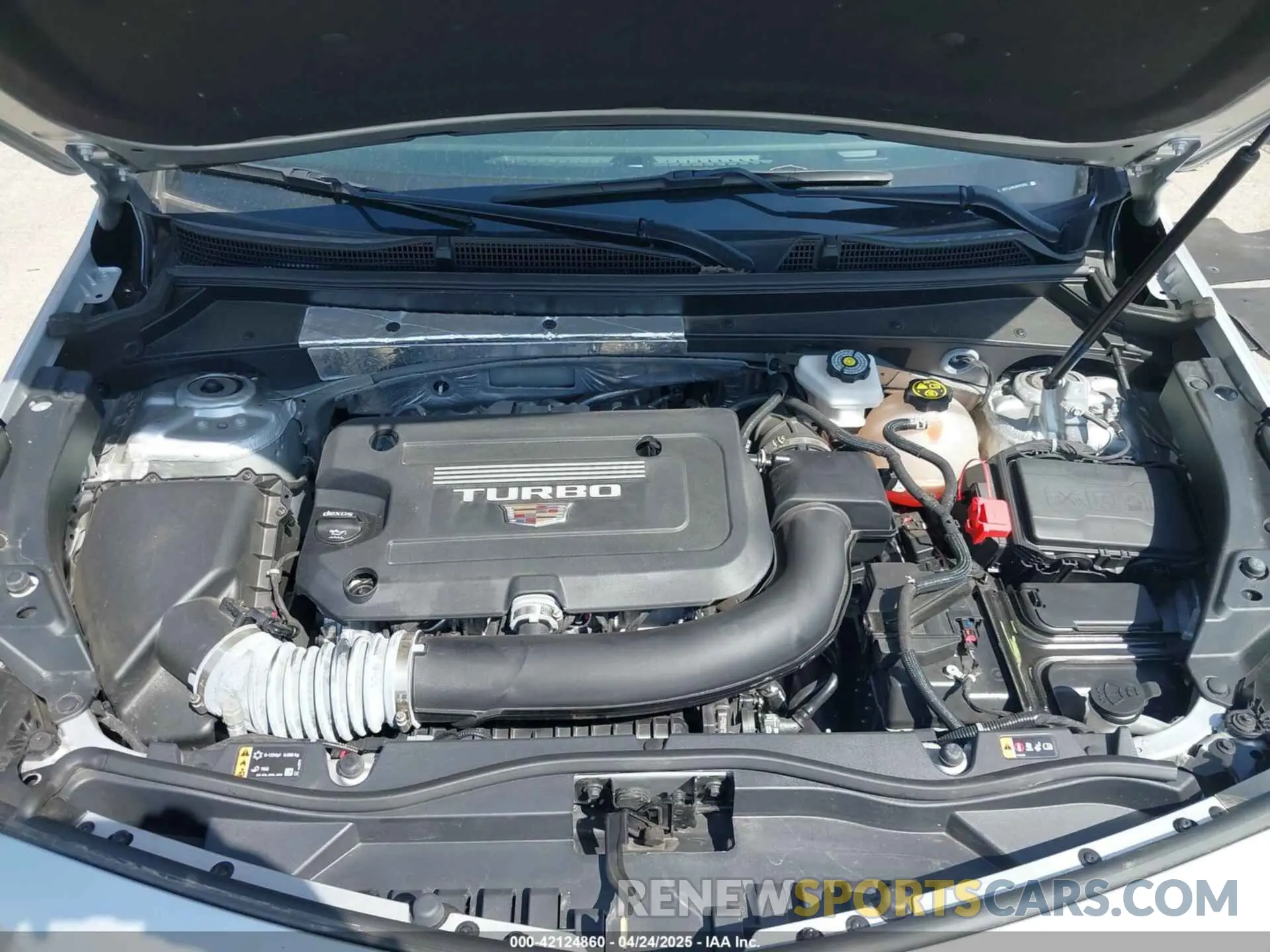 10 Photograph of a damaged car 1GYFZDR47NF157553 CADILLAC XT4 2022