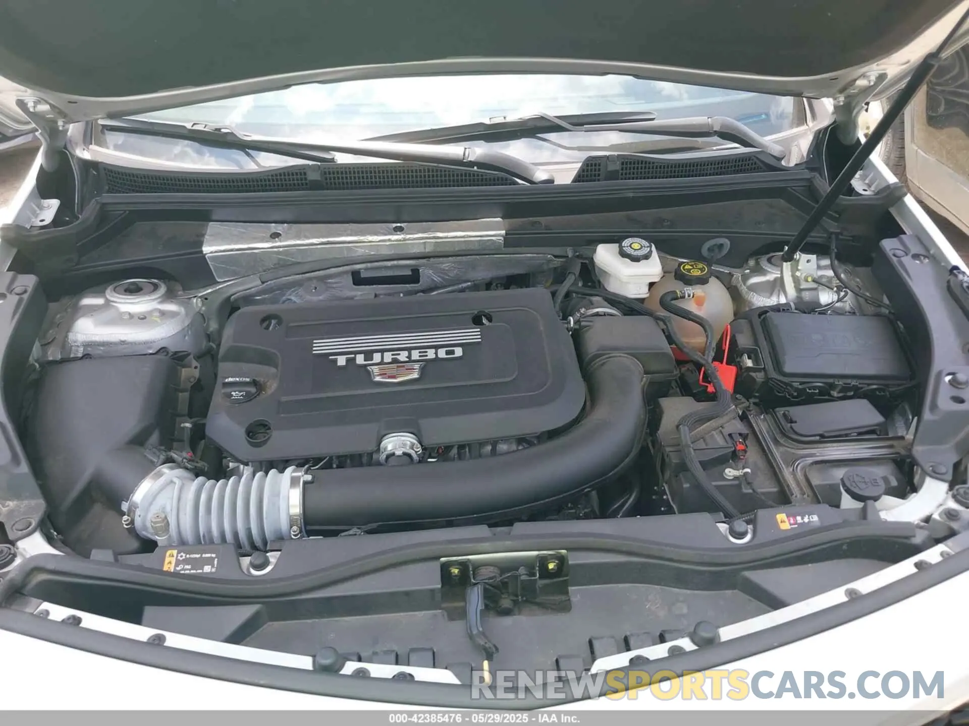 10 Photograph of a damaged car 1GYFZER43NF145874 CADILLAC XT4 2022