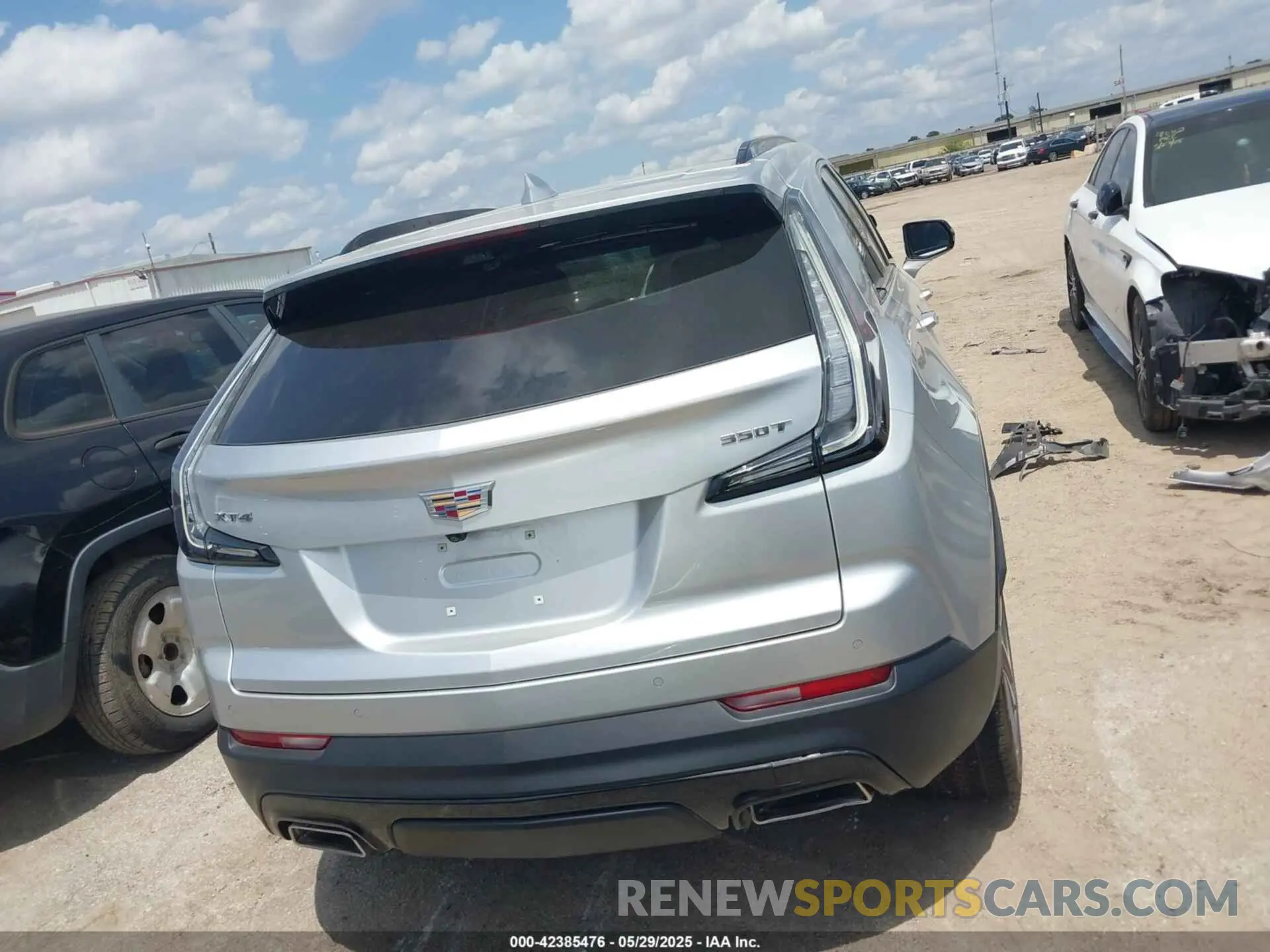 15 Photograph of a damaged car 1GYFZER43NF145874 CADILLAC XT4 2022