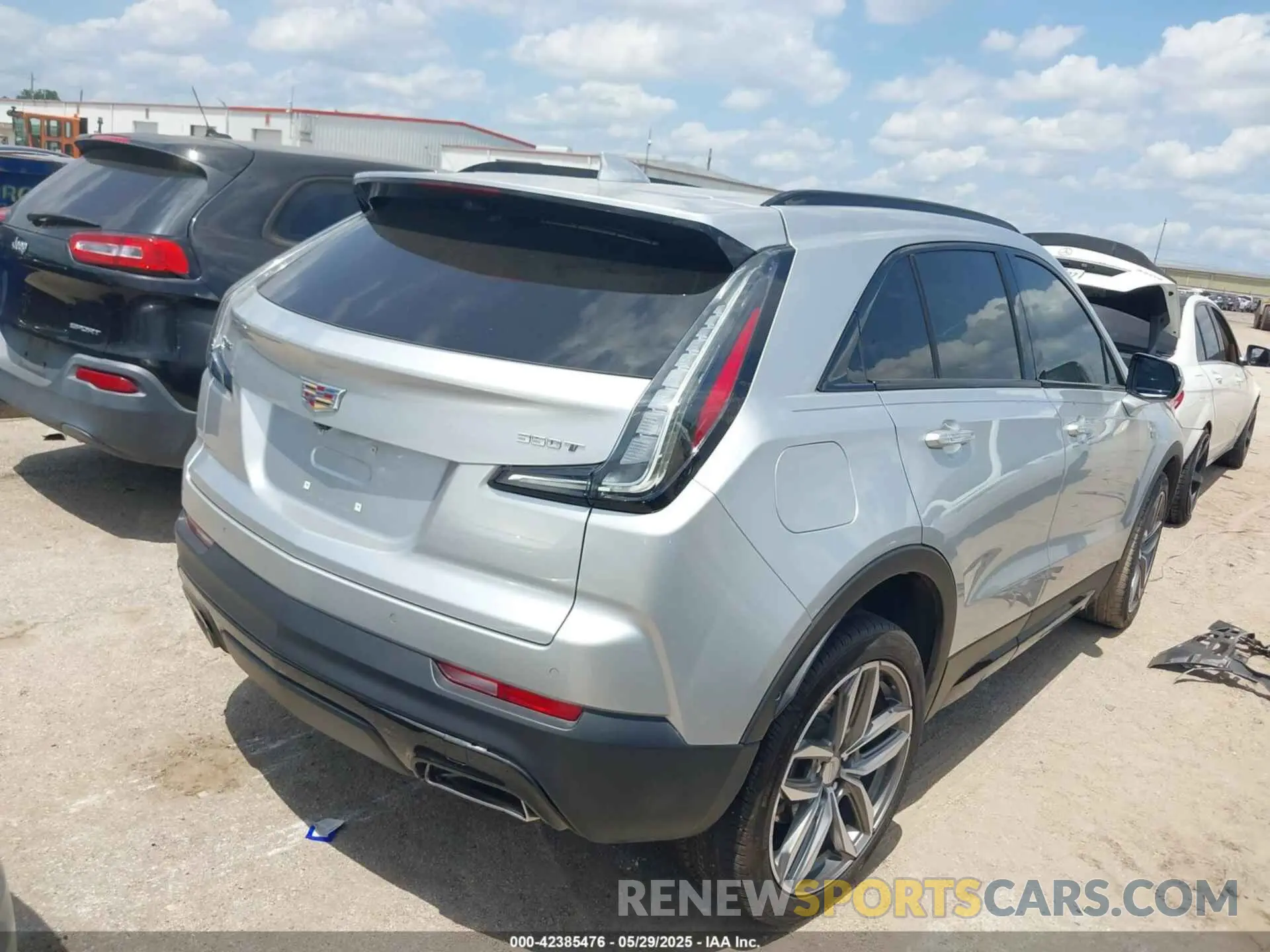 4 Photograph of a damaged car 1GYFZER43NF145874 CADILLAC XT4 2022