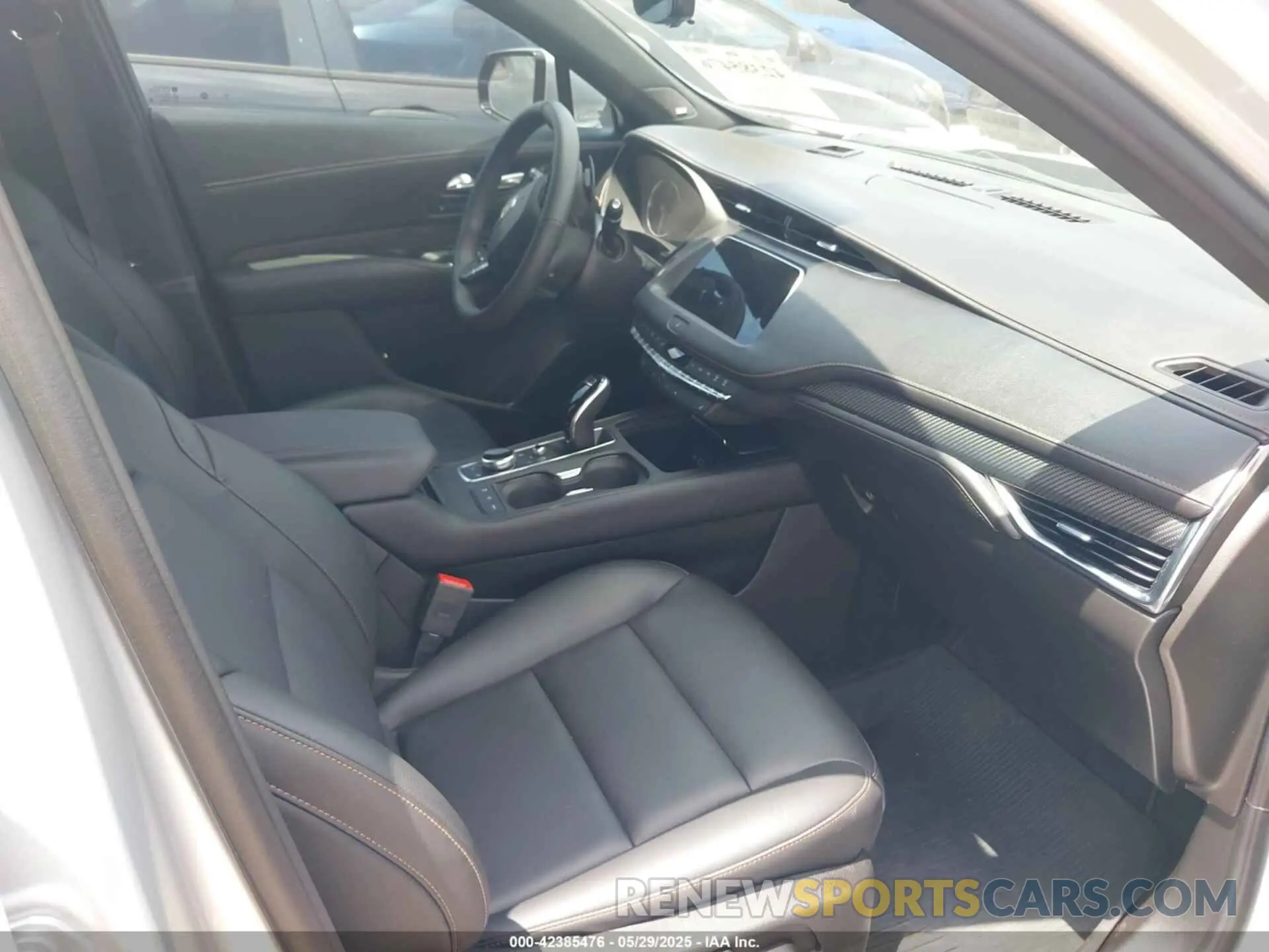 5 Photograph of a damaged car 1GYFZER43NF145874 CADILLAC XT4 2022