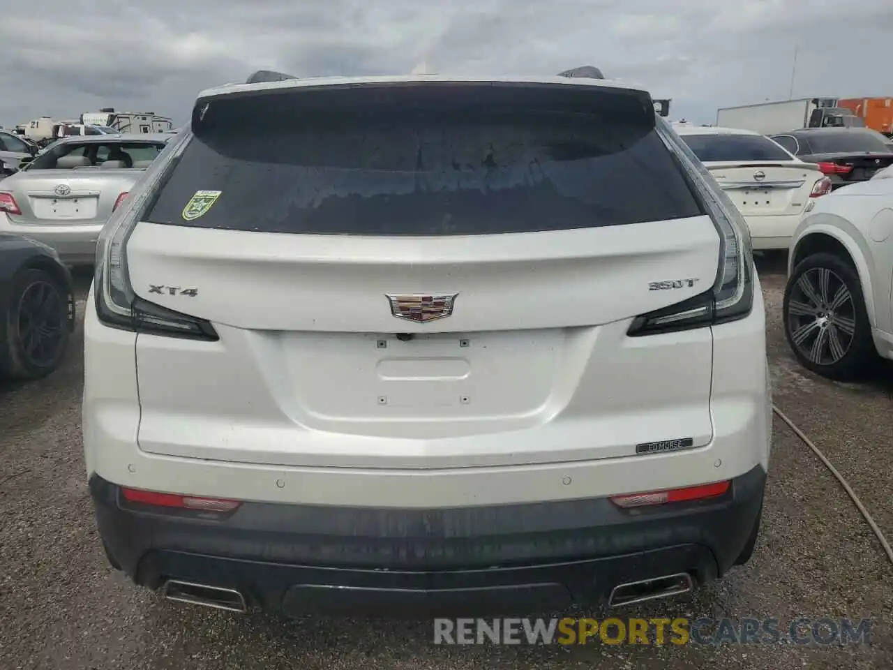 6 Photograph of a damaged car 1GYFZER44NF118862 CADILLAC XT4 2022