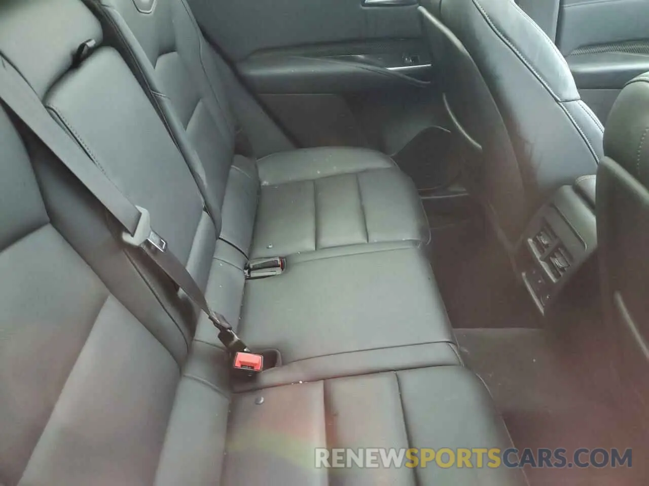 10 Photograph of a damaged car 1GYFZER47NF165920 CADILLAC XT4 2022