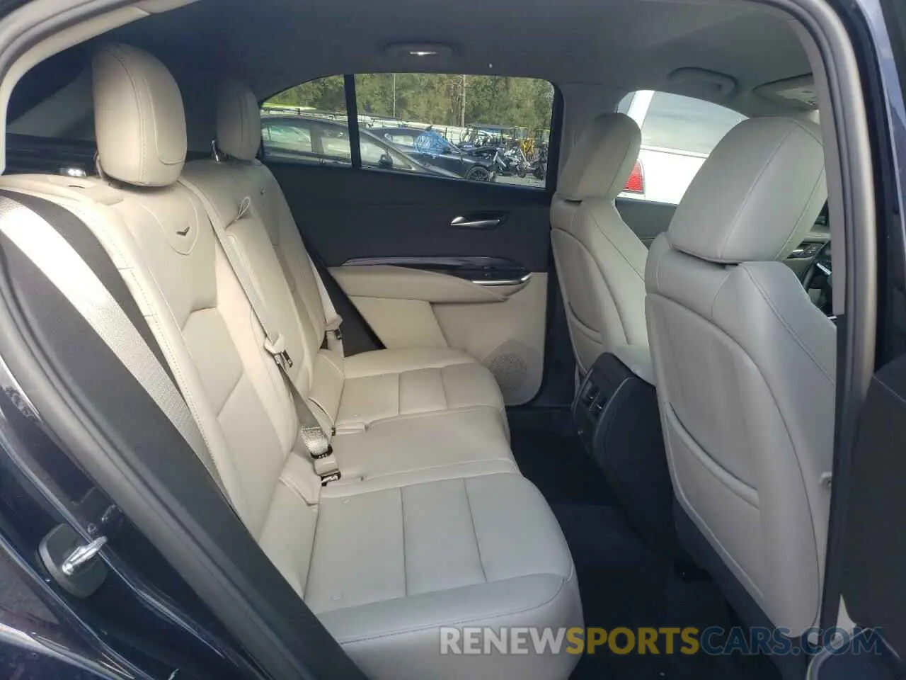 11 Photograph of a damaged car 1GYAZAR40PF101482 CADILLAC XT4 2023