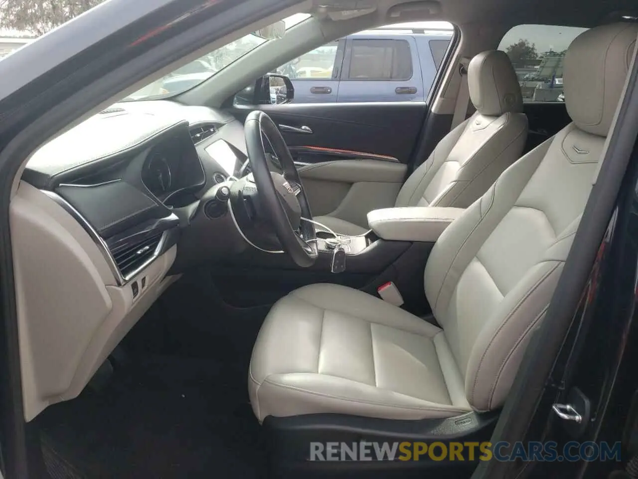 7 Photograph of a damaged car 1GYAZAR40PF101482 CADILLAC XT4 2023