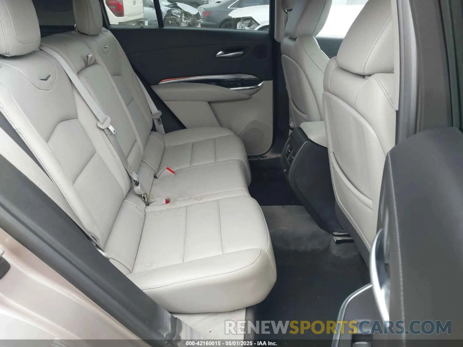 8 Photograph of a damaged car 1GYAZAR43PF152992 CADILLAC XT4 2023