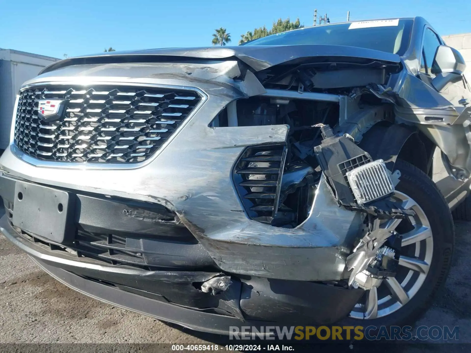 17 Photograph of a damaged car 1GYAZAR43PF185264 CADILLAC XT4 2023