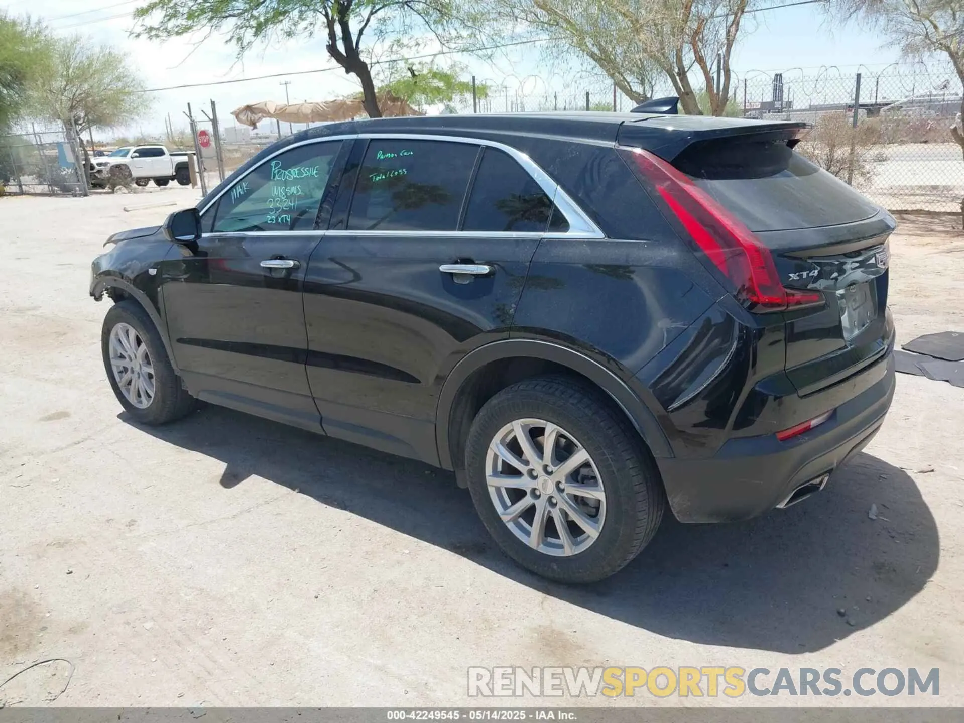 3 Photograph of a damaged car 1GYAZAR45PF110520 CADILLAC XT4 2023