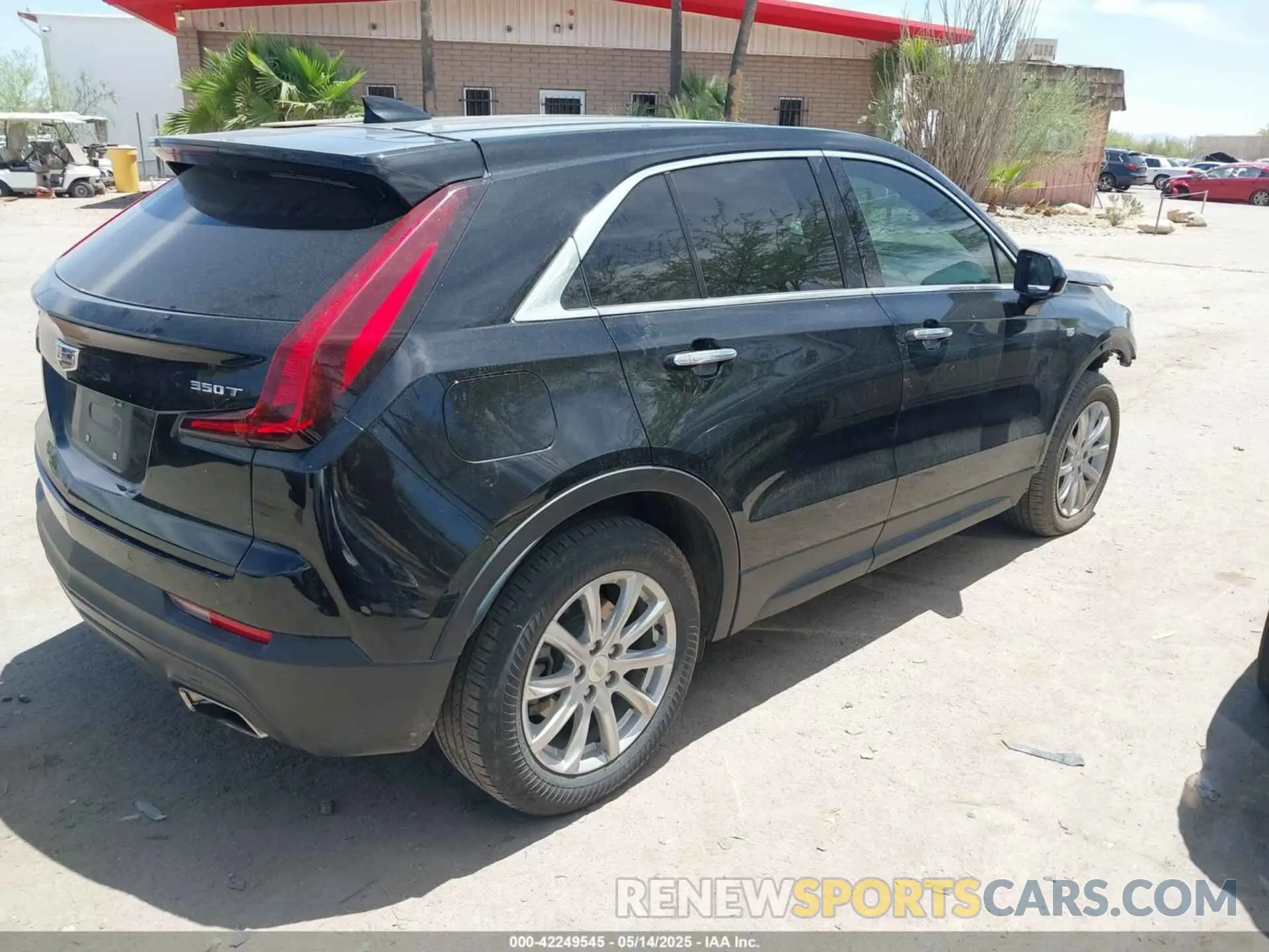 4 Photograph of a damaged car 1GYAZAR45PF110520 CADILLAC XT4 2023