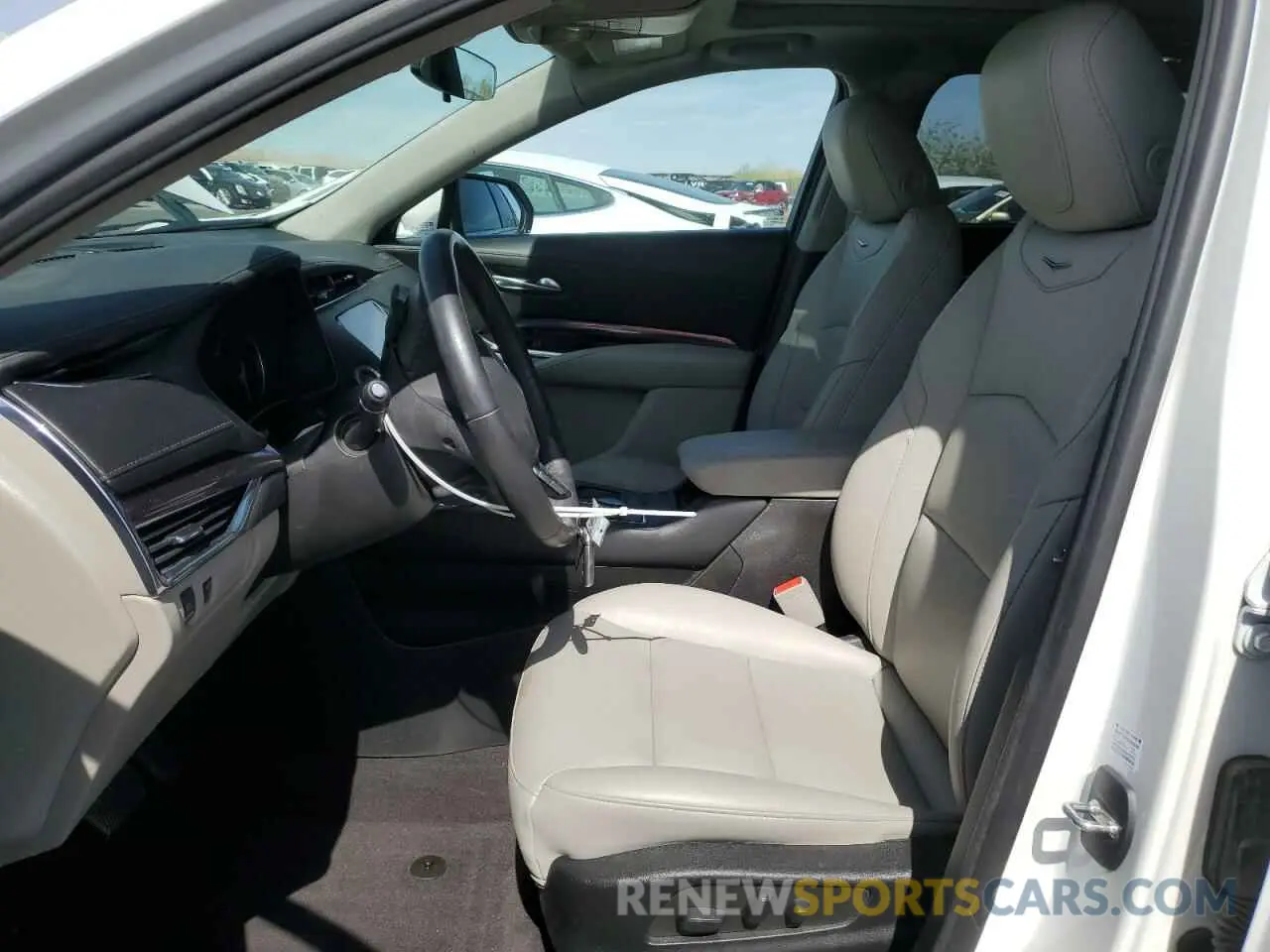 7 Photograph of a damaged car 1GYAZAR46PF134602 CADILLAC XT4 2023