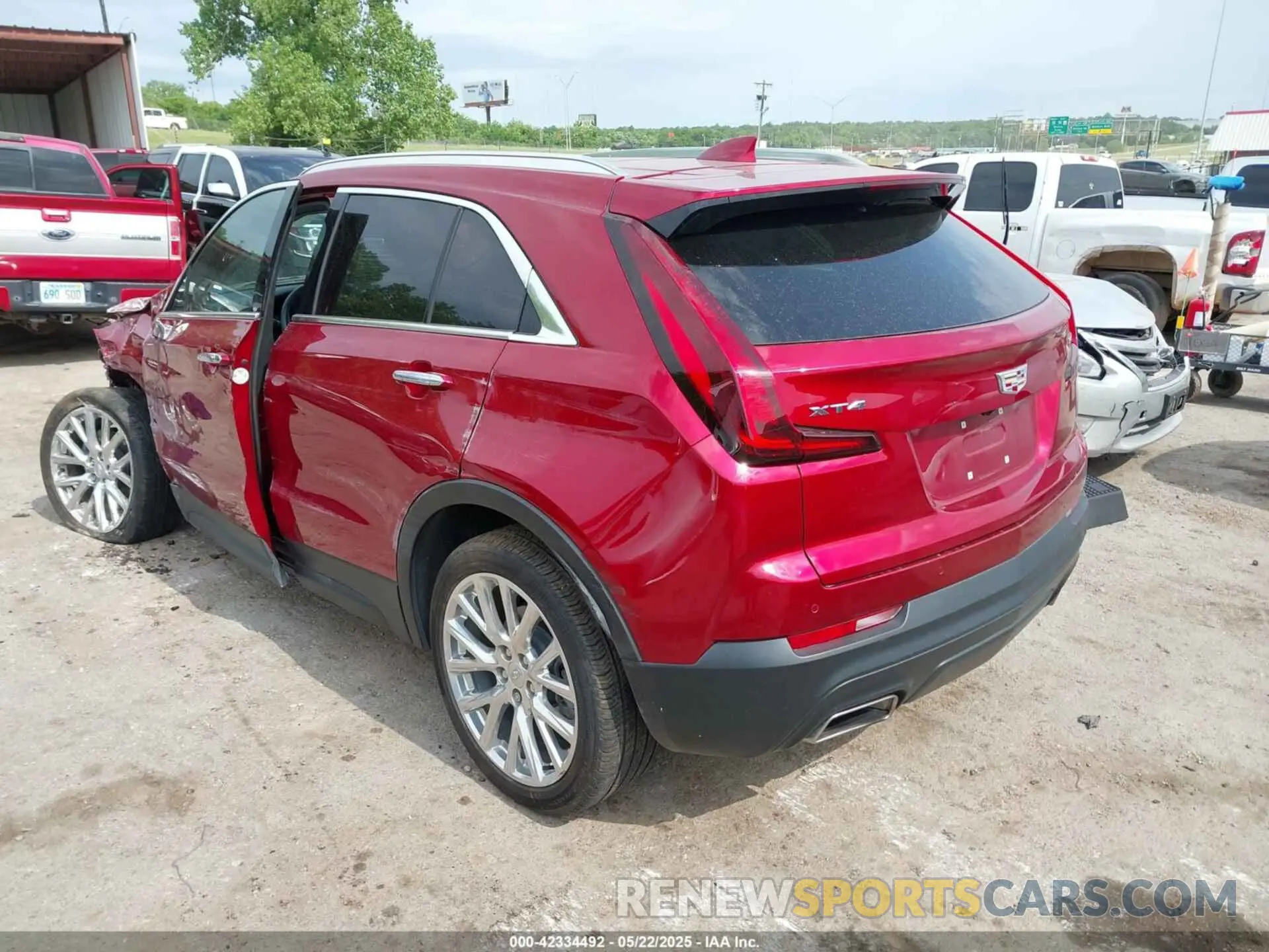 3 Photograph of a damaged car 1GYAZAR47PF133023 CADILLAC XT4 2023