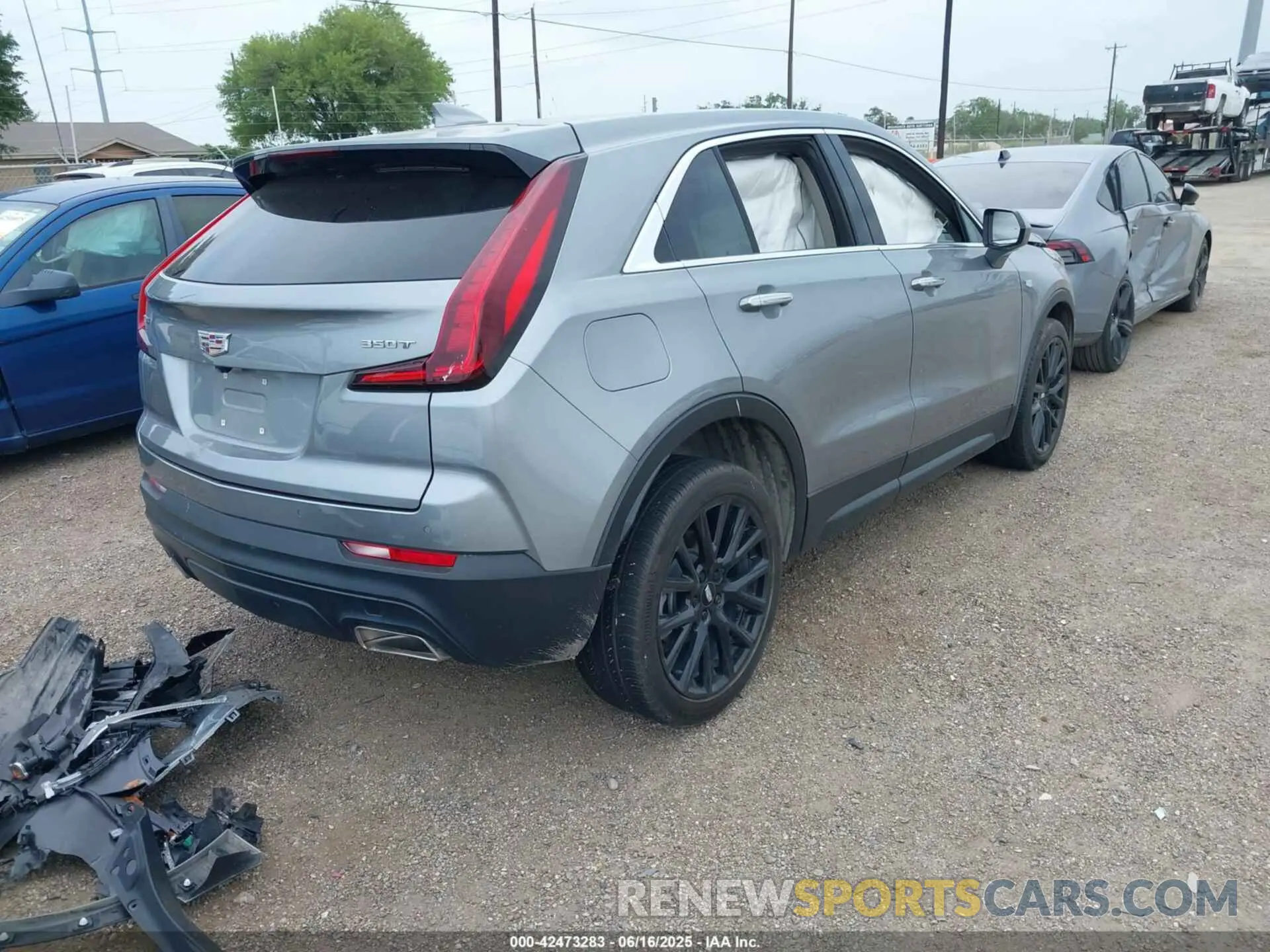 4 Photograph of a damaged car 1GYAZAR47PF134530 CADILLAC XT4 2023