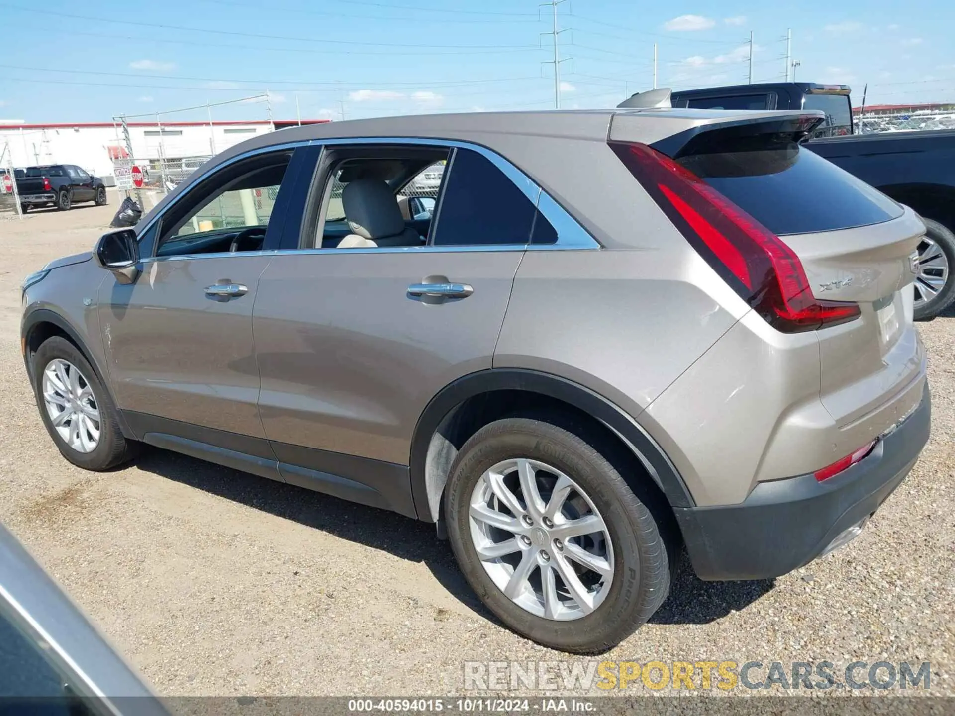 13 Photograph of a damaged car 1GYAZAR4XPF116698 CADILLAC XT4 2023