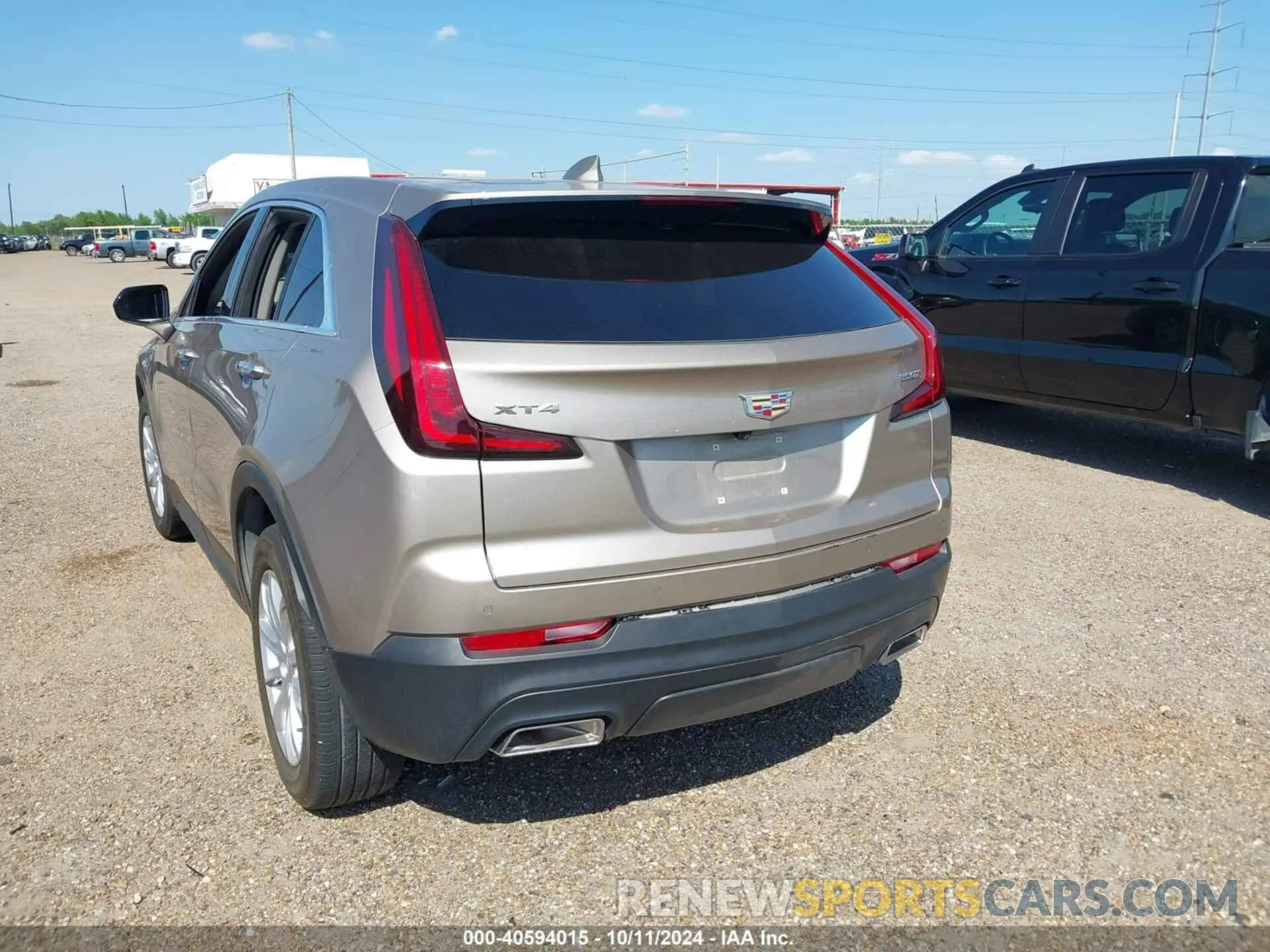 3 Photograph of a damaged car 1GYAZAR4XPF116698 CADILLAC XT4 2023
