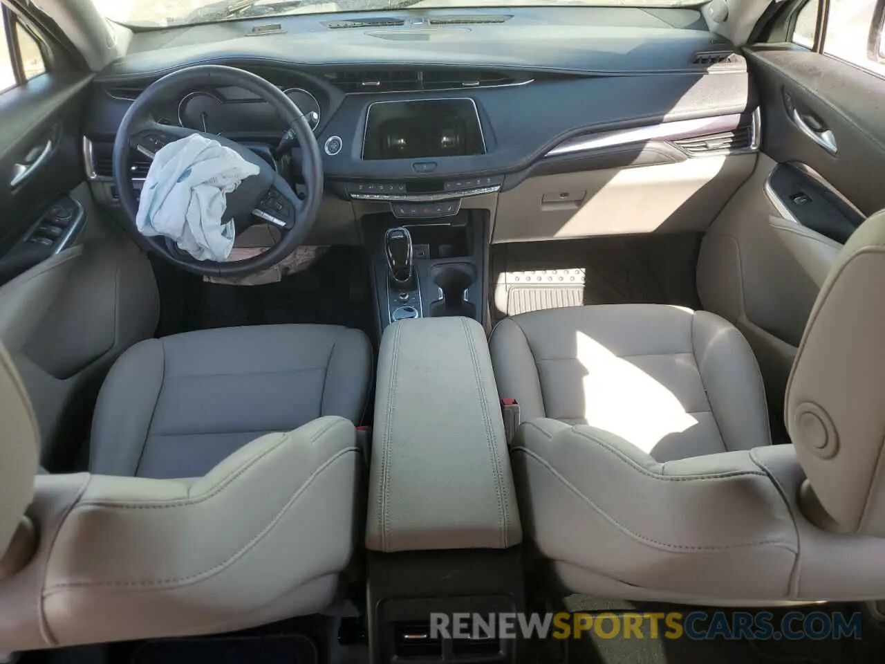 8 Photograph of a damaged car 1GYFZBR44PF101576 CADILLAC XT4 2023