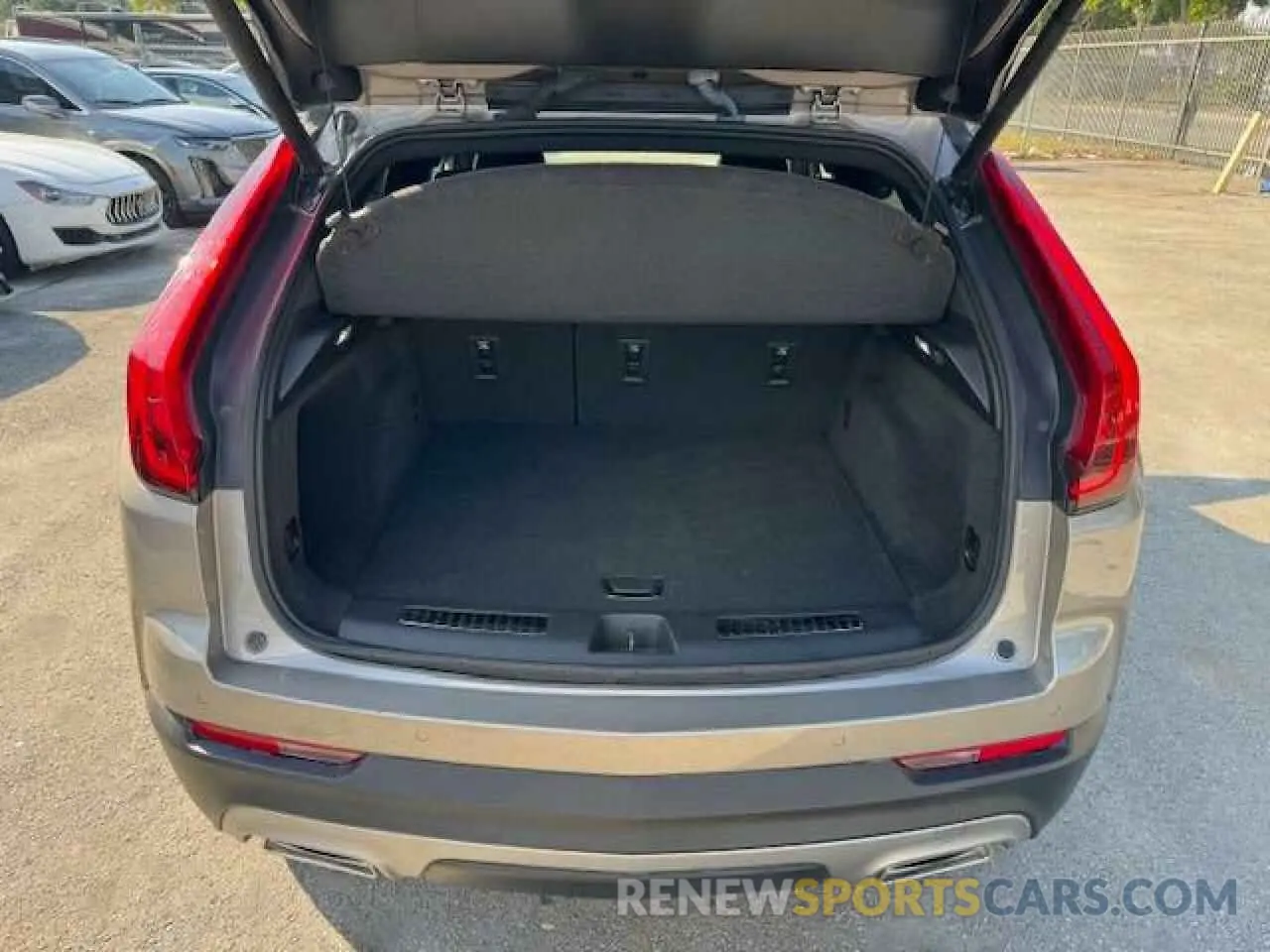 11 Photograph of a damaged car 1GYFZDR40PF108407 CADILLAC XT4 2023