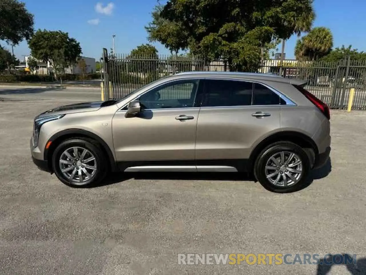 12 Photograph of a damaged car 1GYFZDR40PF108407 CADILLAC XT4 2023
