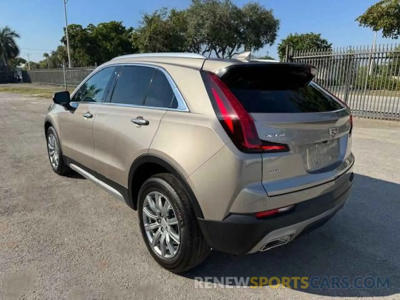 2 Photograph of a damaged car 1GYFZDR40PF108407 CADILLAC XT4 2023