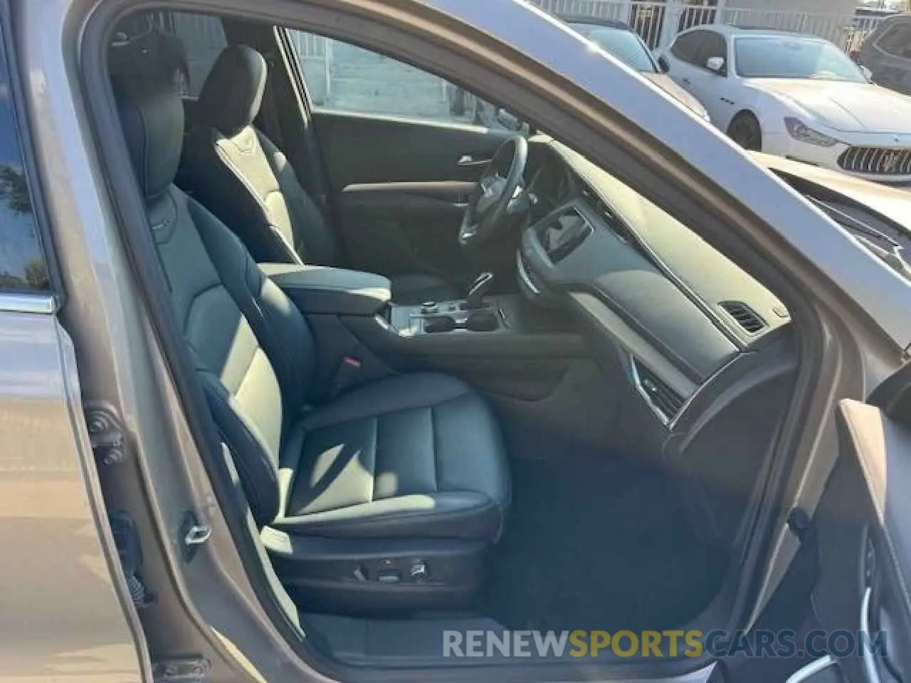 6 Photograph of a damaged car 1GYFZDR40PF108407 CADILLAC XT4 2023