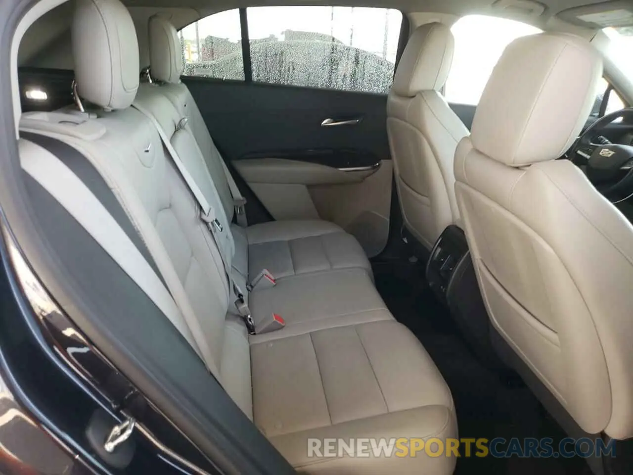 10 Photograph of a damaged car 1GYFZDR40PF202805 CADILLAC XT4 2023