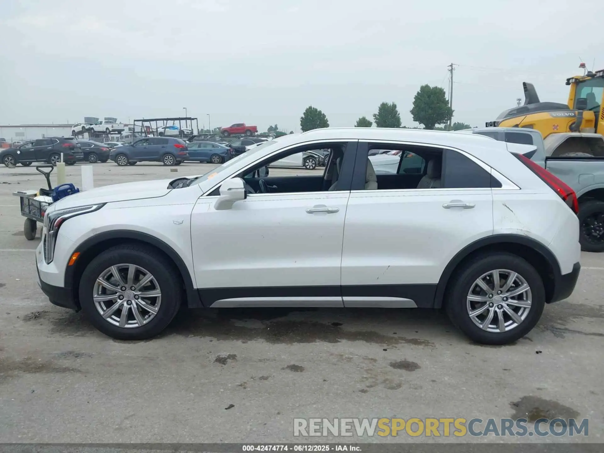 13 Photograph of a damaged car 1GYFZDR43PF176779 CADILLAC XT4 2023