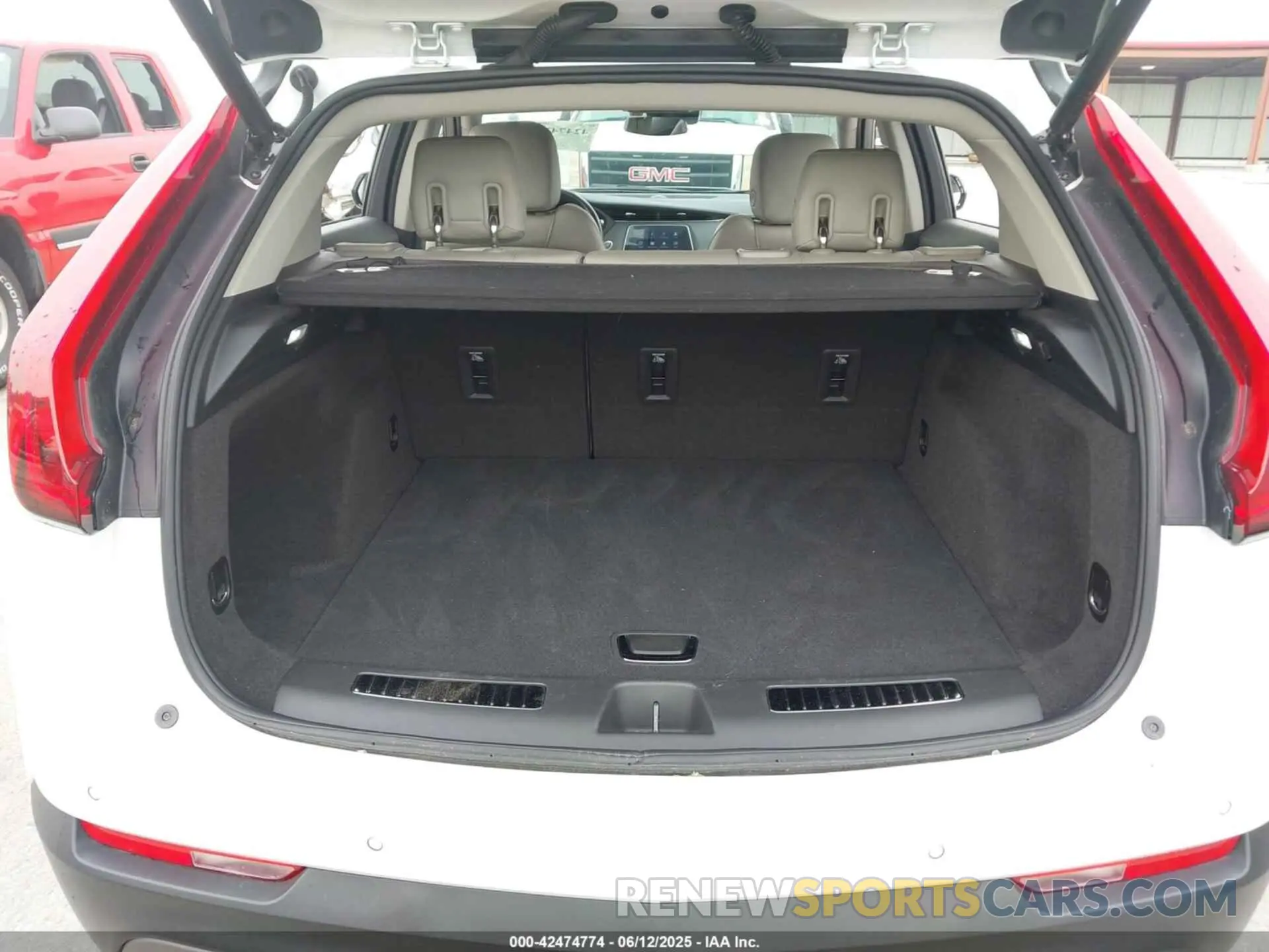 16 Photograph of a damaged car 1GYFZDR43PF176779 CADILLAC XT4 2023
