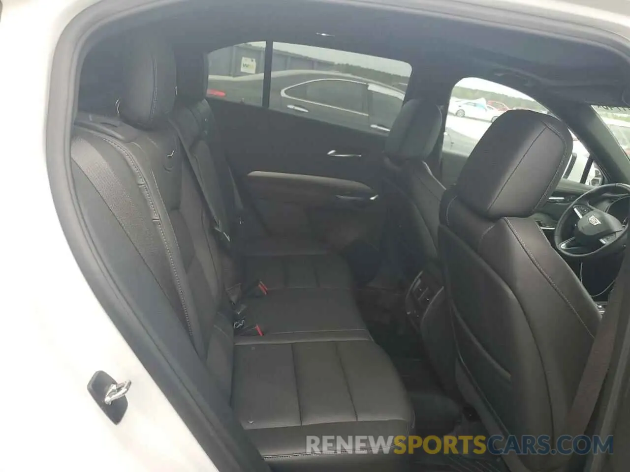 10 Photograph of a damaged car 1GYFZDR45PF226355 CADILLAC XT4 2023