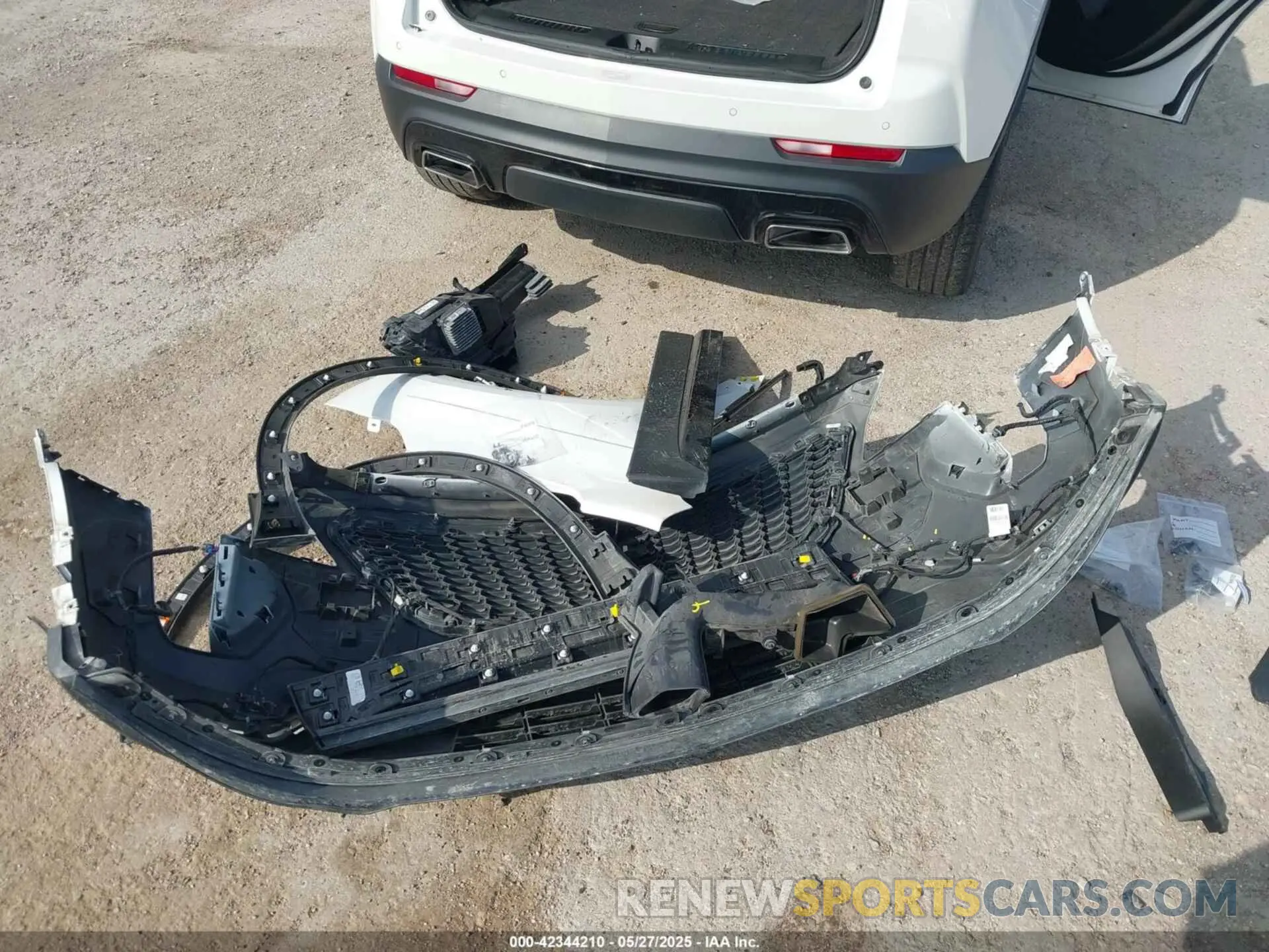 12 Photograph of a damaged car 1GYFZER46PF109082 CADILLAC XT4 2023