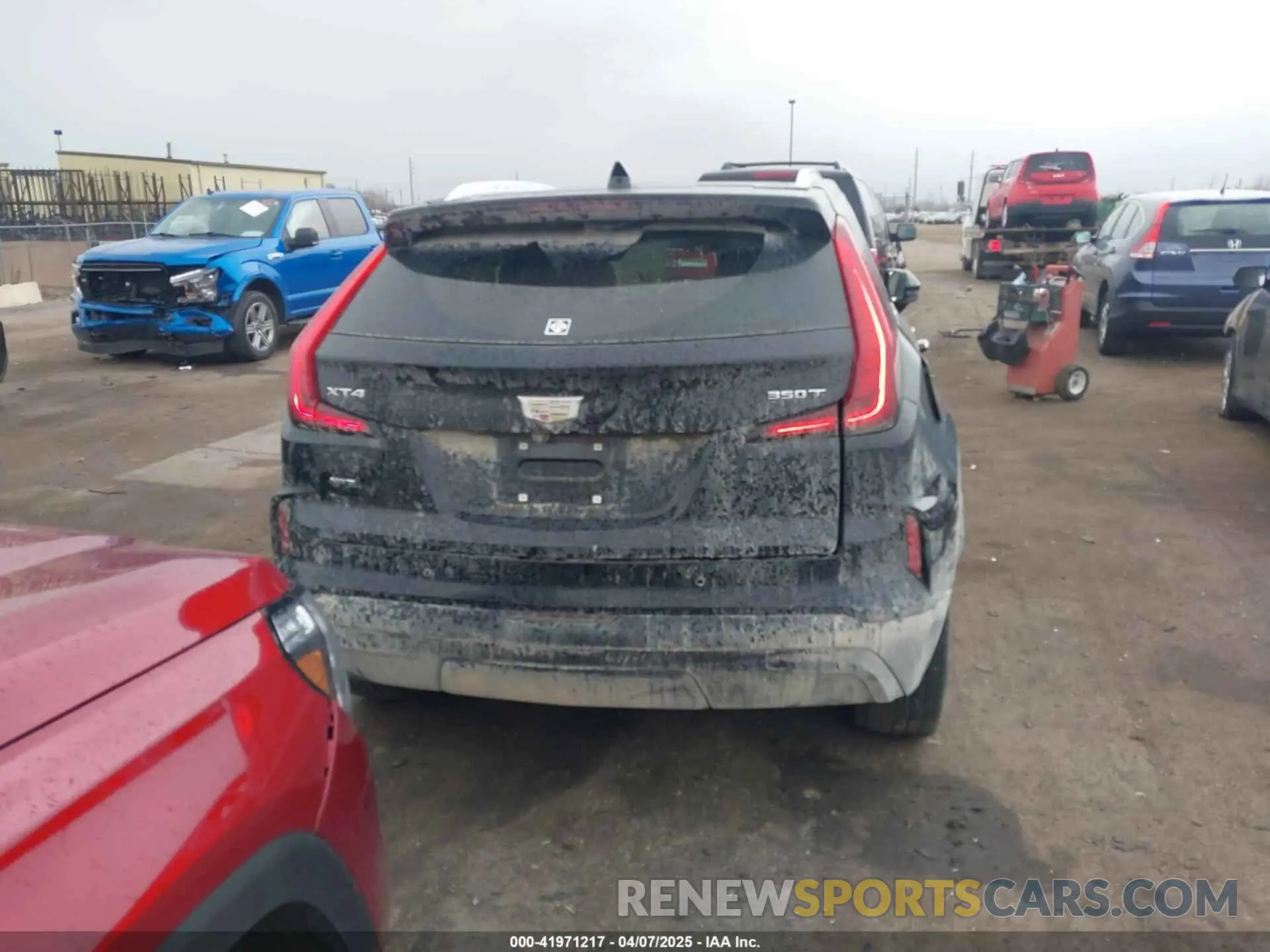15 Photograph of a damaged car 1GYFZBR41RF101697 CADILLAC XT4 2024