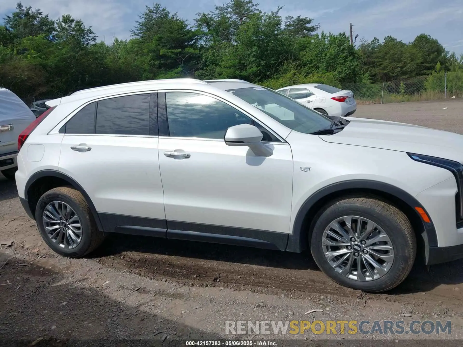 13 Photograph of a damaged car 1GYFZDR43RF147835 CADILLAC XT4 2024