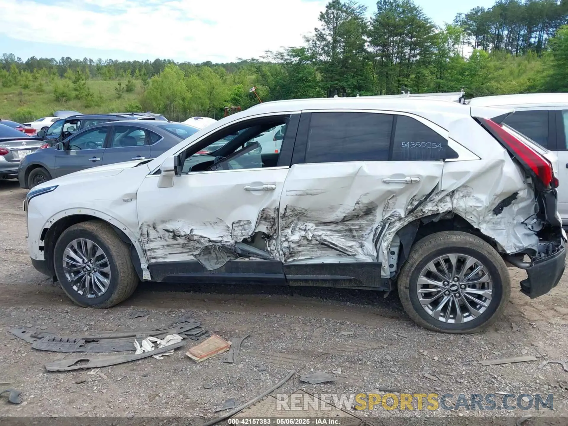 14 Photograph of a damaged car 1GYFZDR43RF147835 CADILLAC XT4 2024