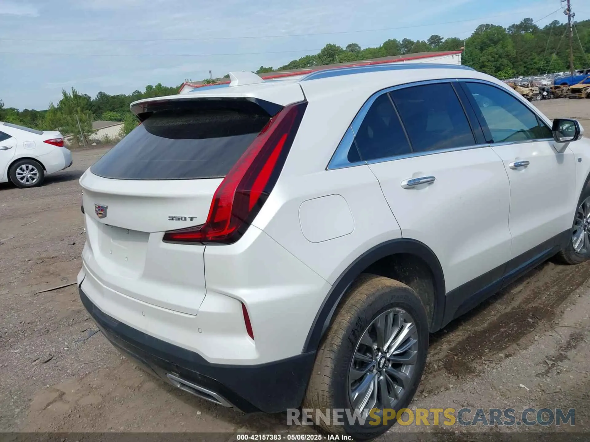 4 Photograph of a damaged car 1GYFZDR43RF147835 CADILLAC XT4 2024