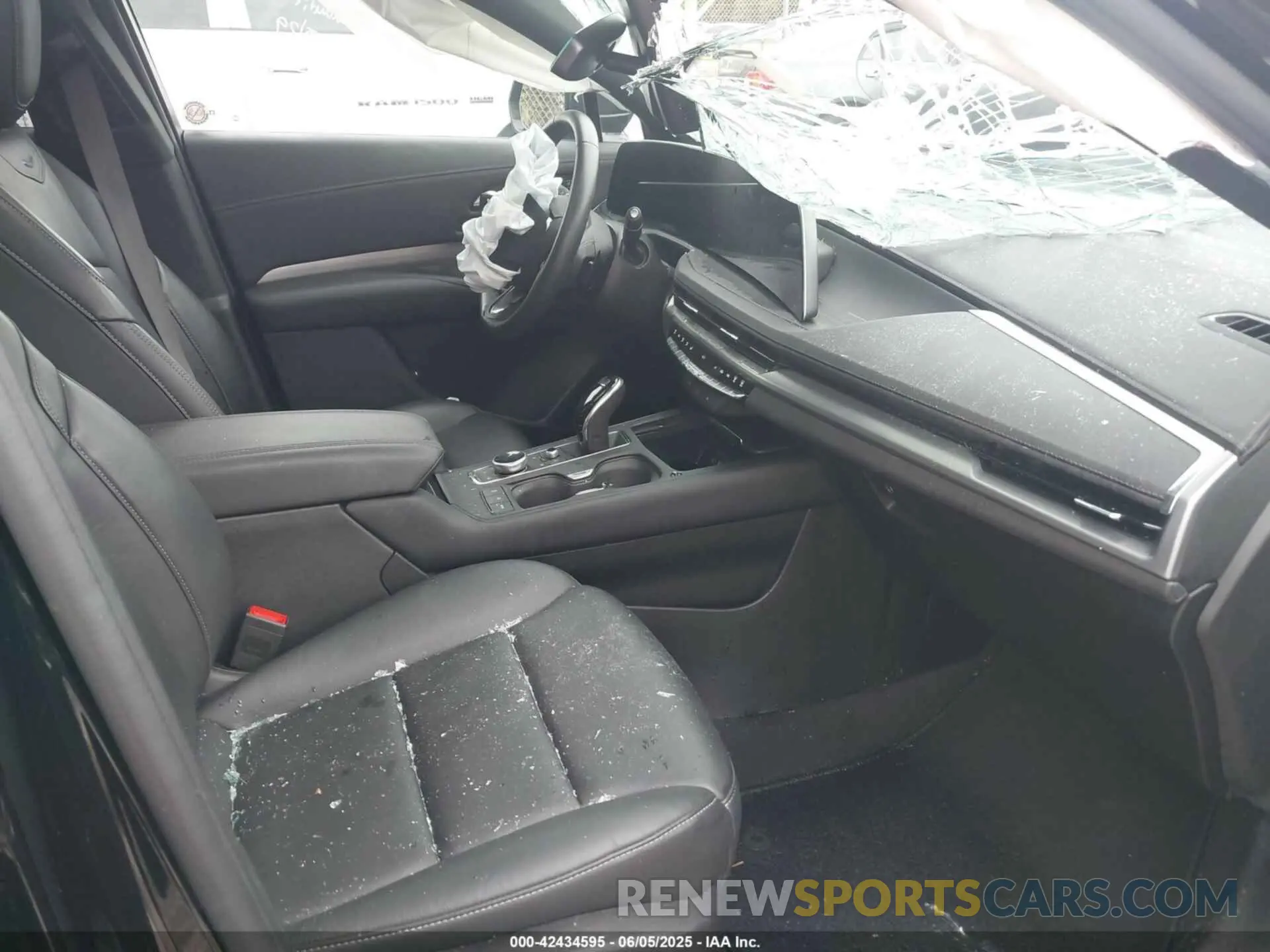 5 Photograph of a damaged car 1GYFZDR44RF147956 CADILLAC XT4 2024