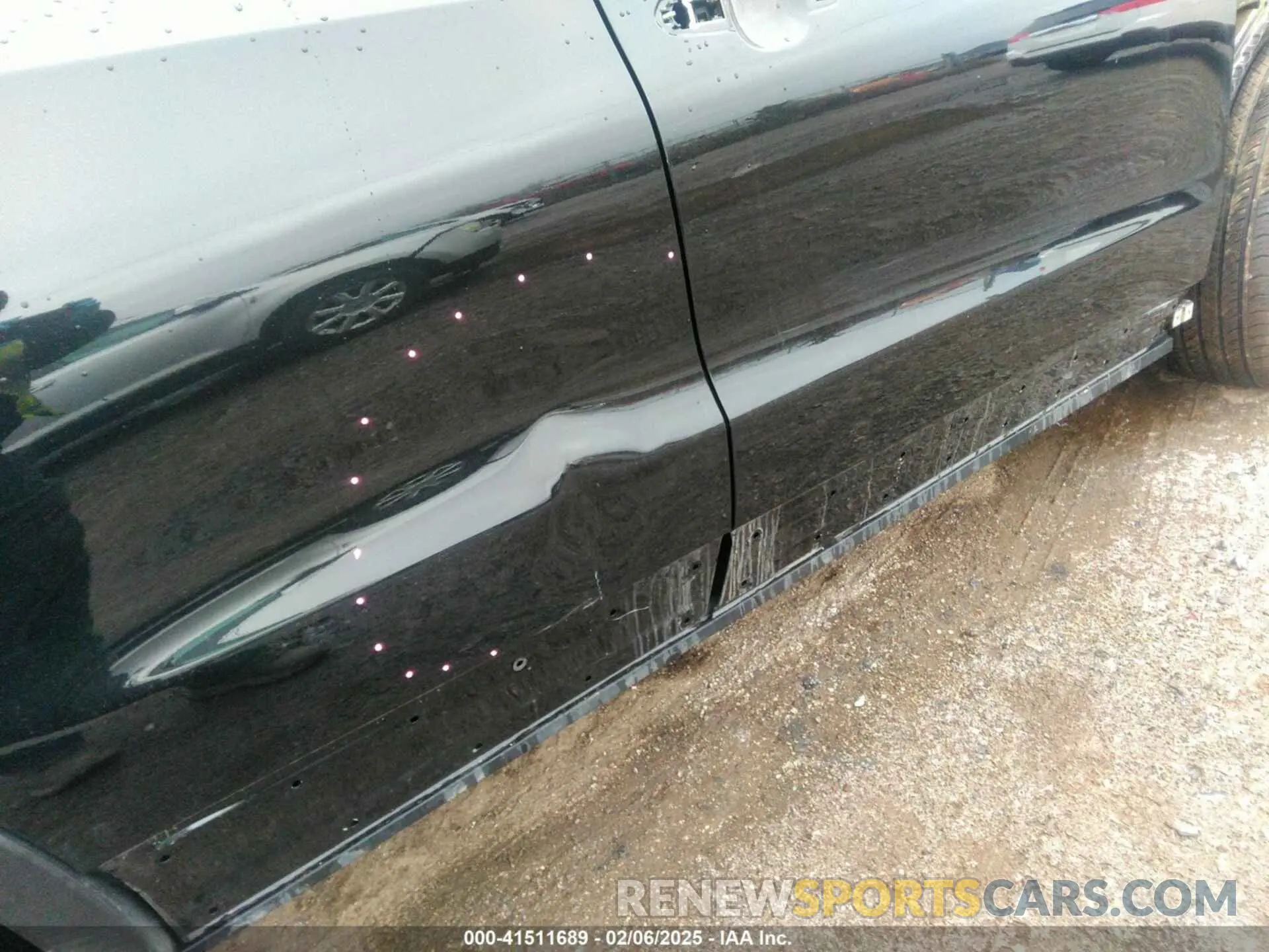 17 Photograph of a damaged car 1GYFZDR44RF161016 CADILLAC XT4 2024