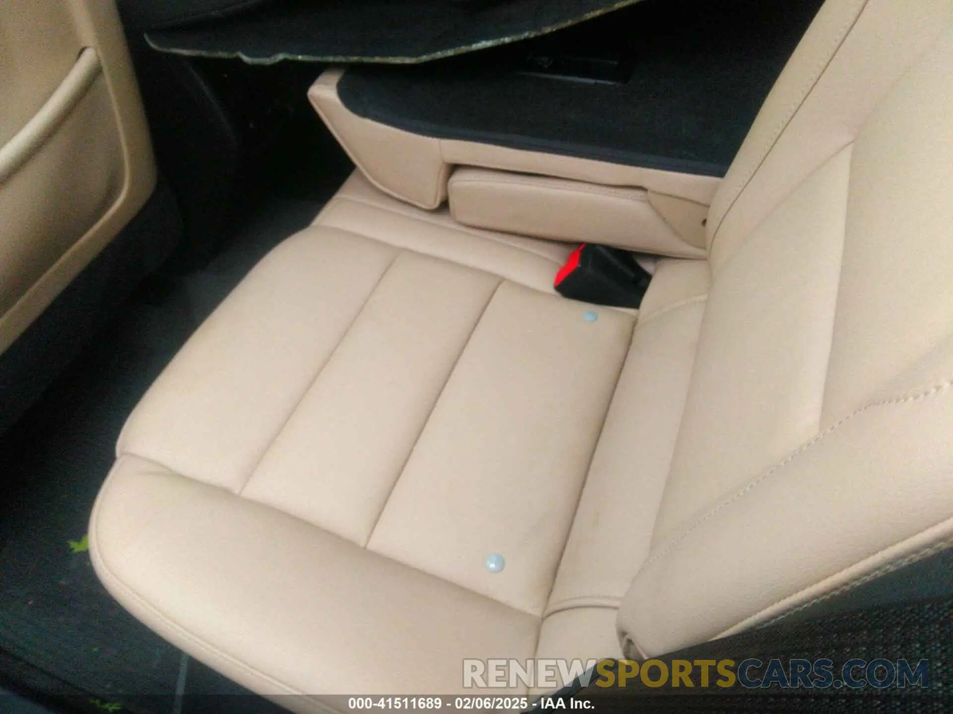 8 Photograph of a damaged car 1GYFZDR44RF161016 CADILLAC XT4 2024