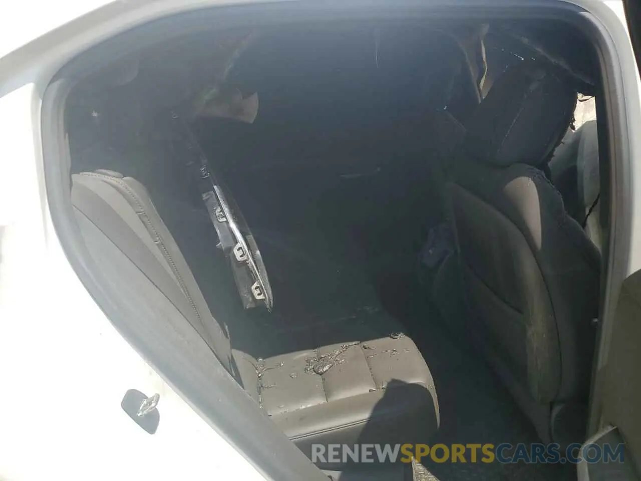 10 Photograph of a damaged car 1GYFZDR45RF102198 CADILLAC XT4 2024